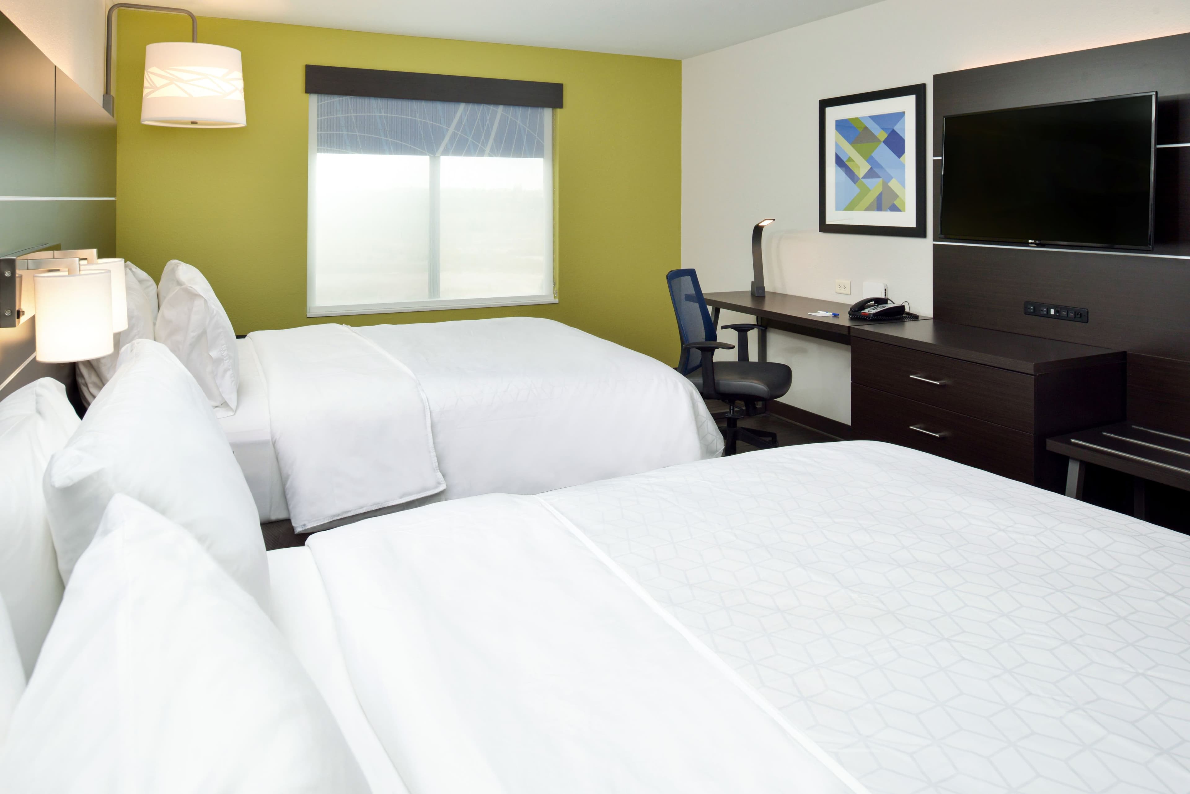 Holiday Inn Express & Suites Pueblo North — 10