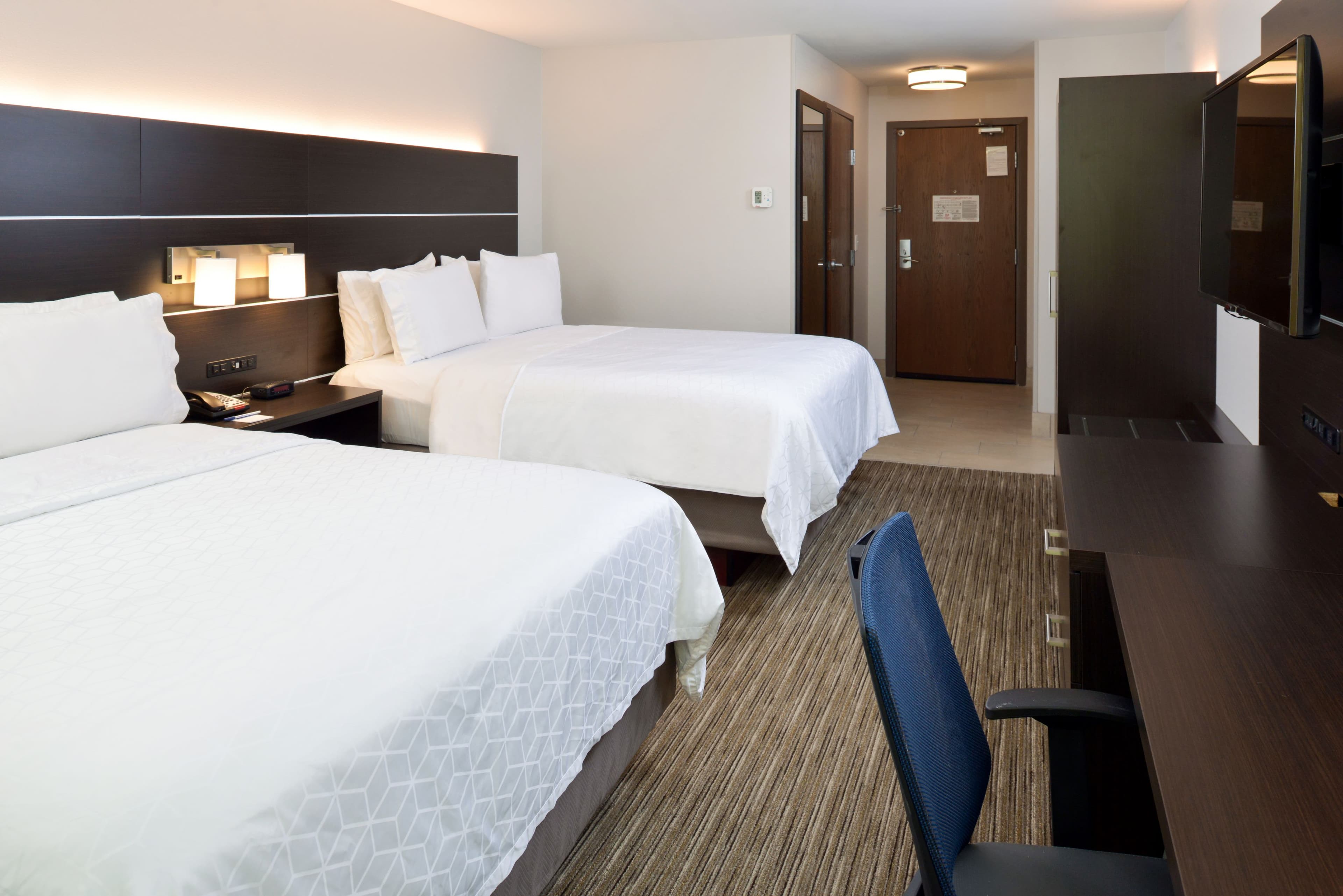 Holiday Inn Express & Suites Pueblo North — 12