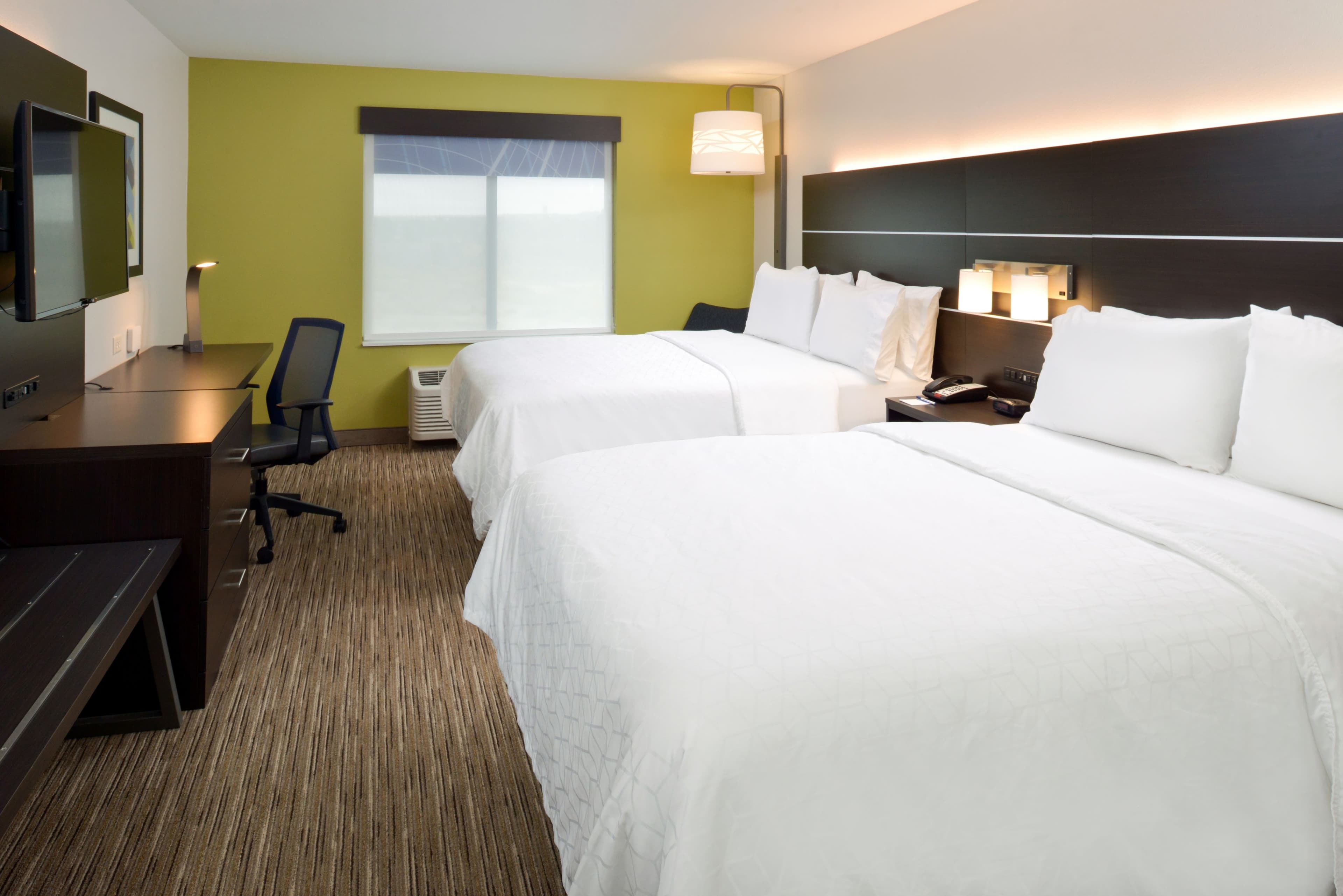 Holiday Inn Express & Suites Pueblo North — 16