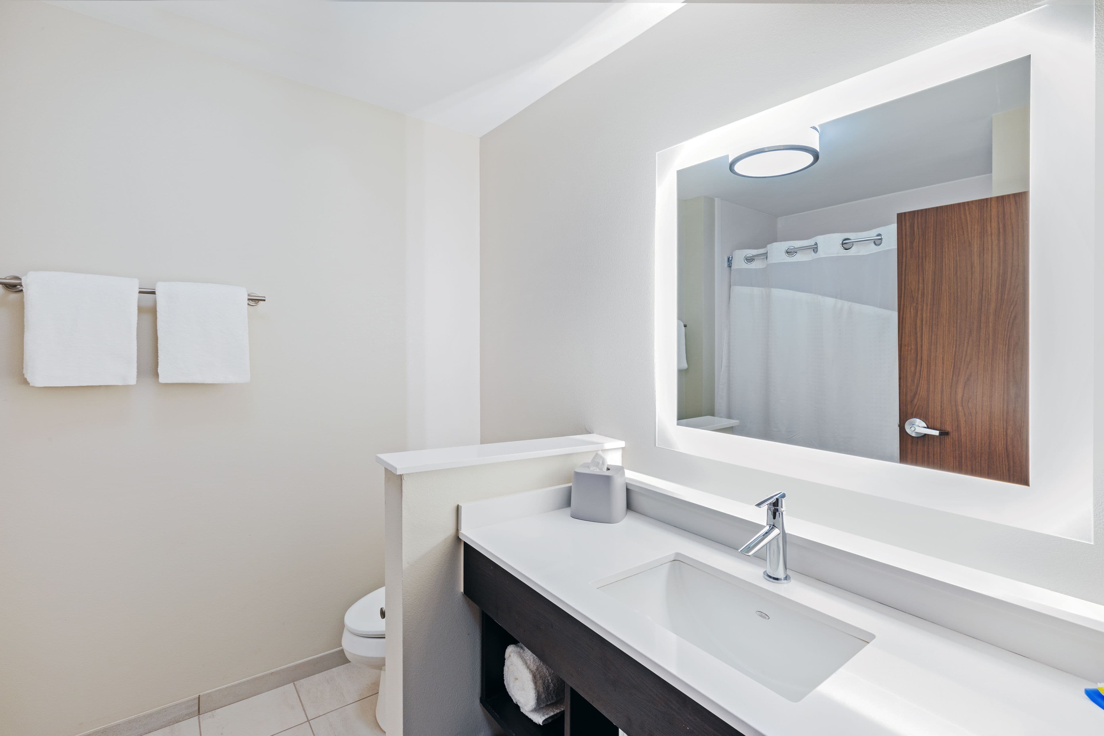 Holiday Inn Express & Suites Purcell — 18