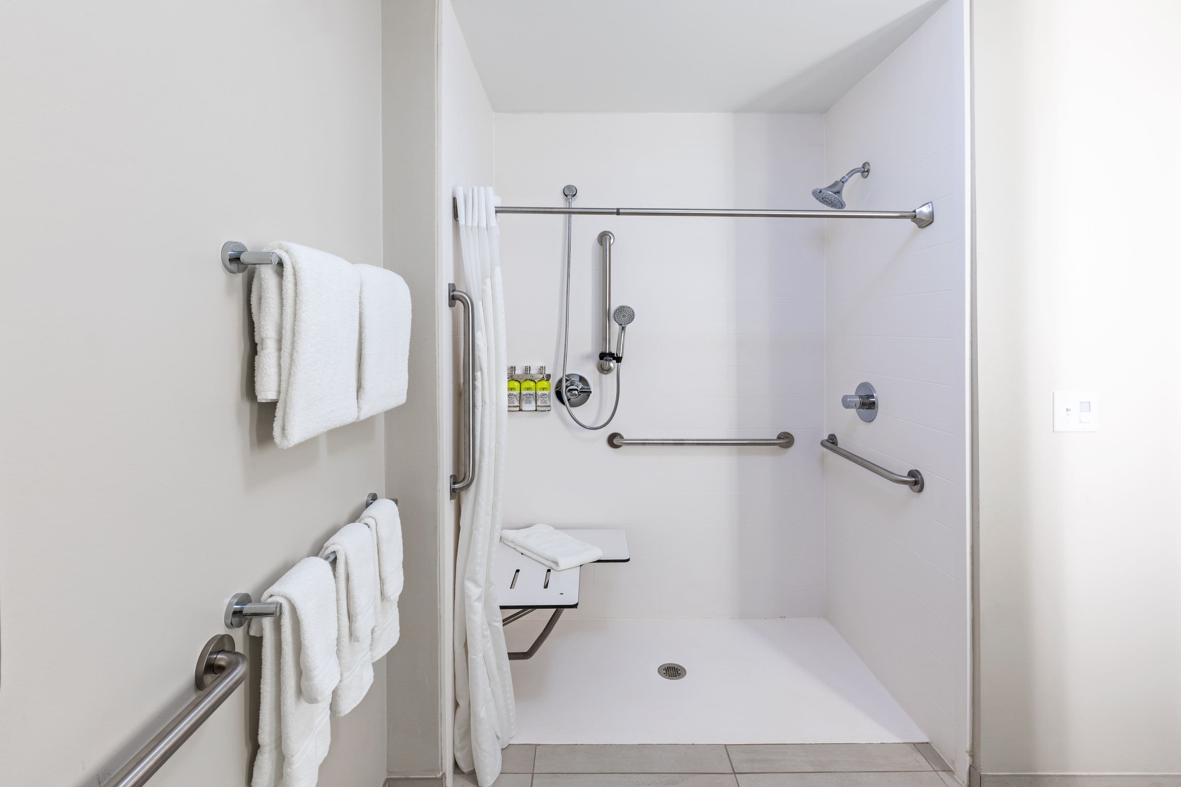 Holiday Inn Express & Suites Purcell — 12