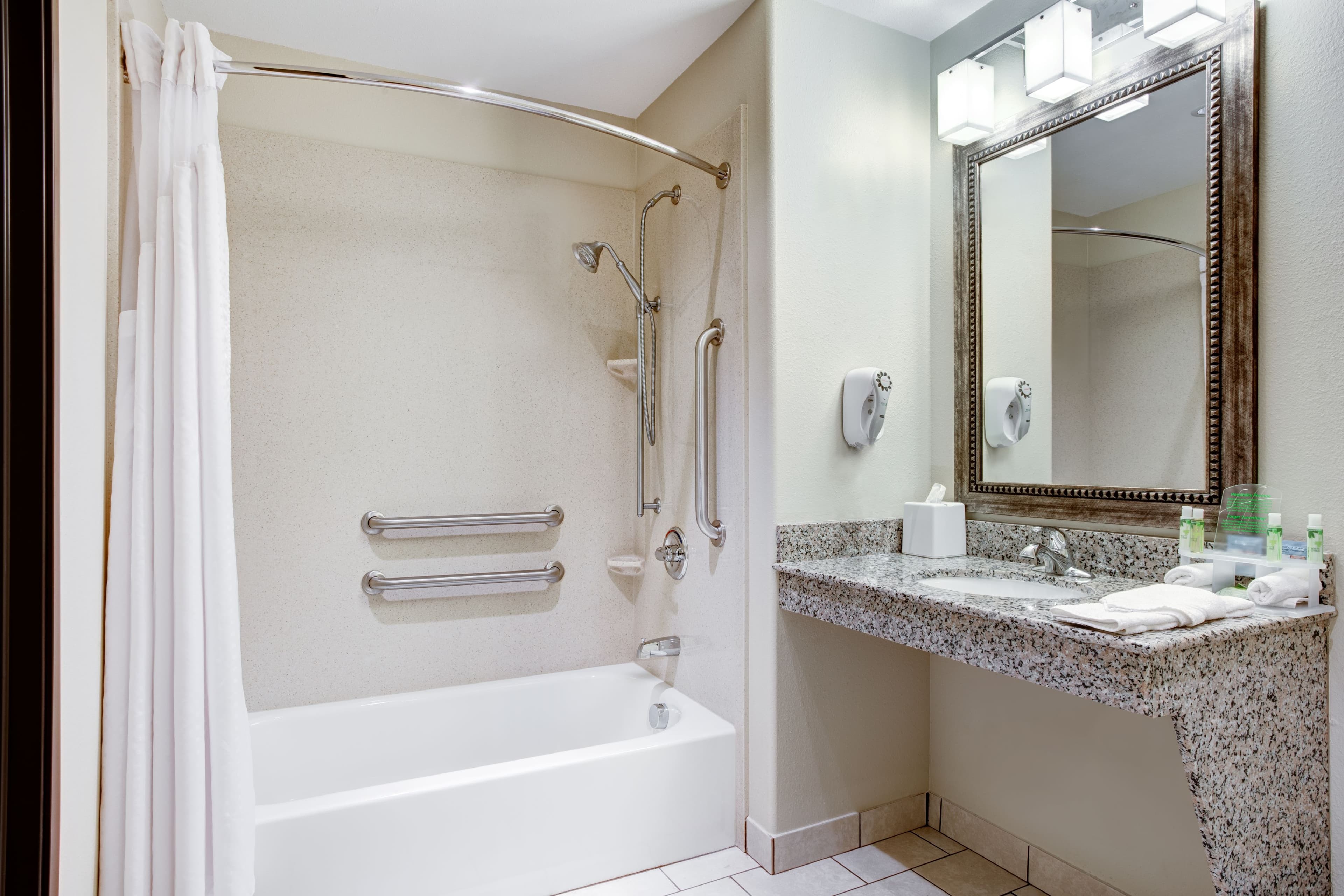 Holiday Inn Express & Suites Raceland - Highway 90 — 7