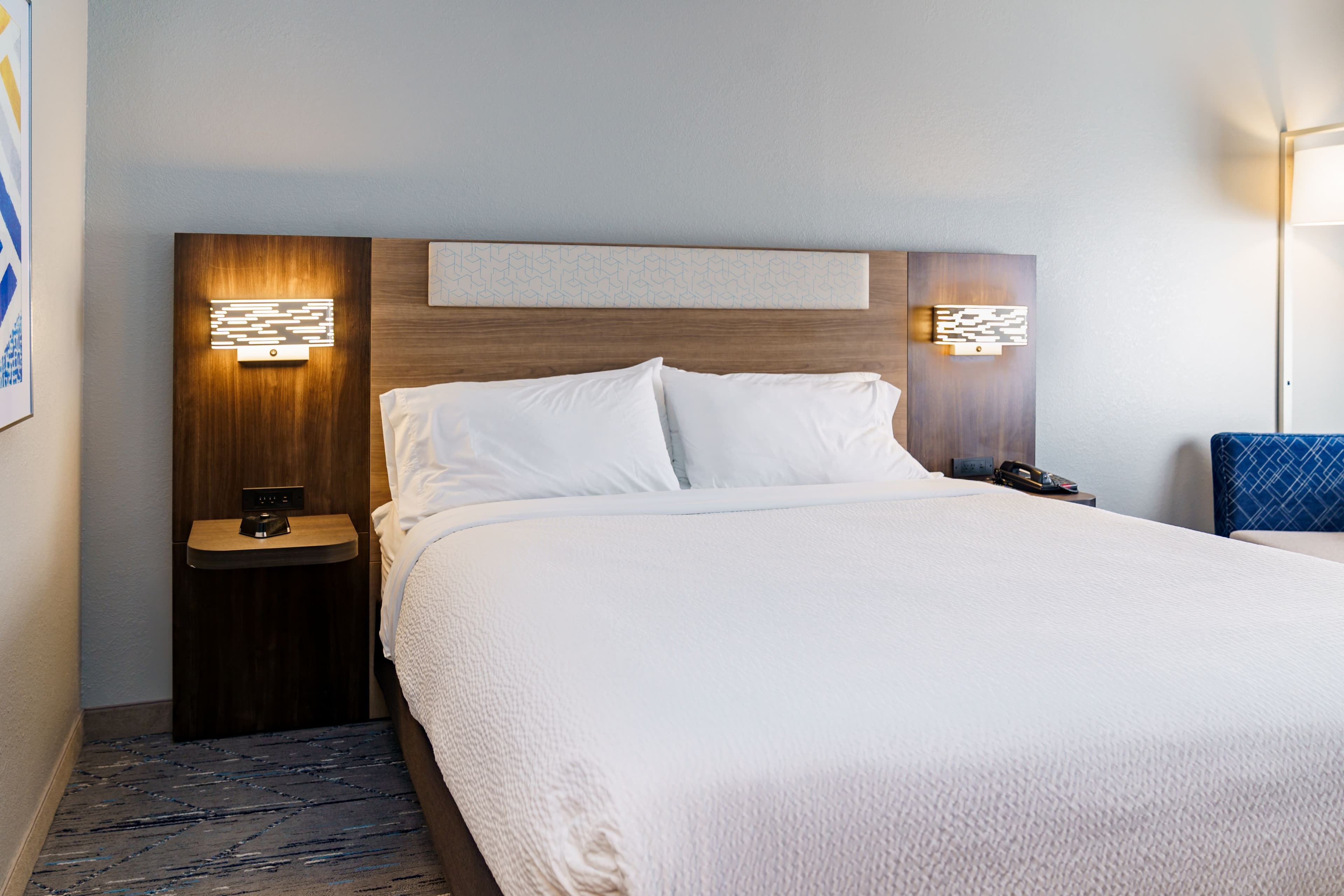 Holiday Inn Express & Suites Raleigh SW NC State — 10