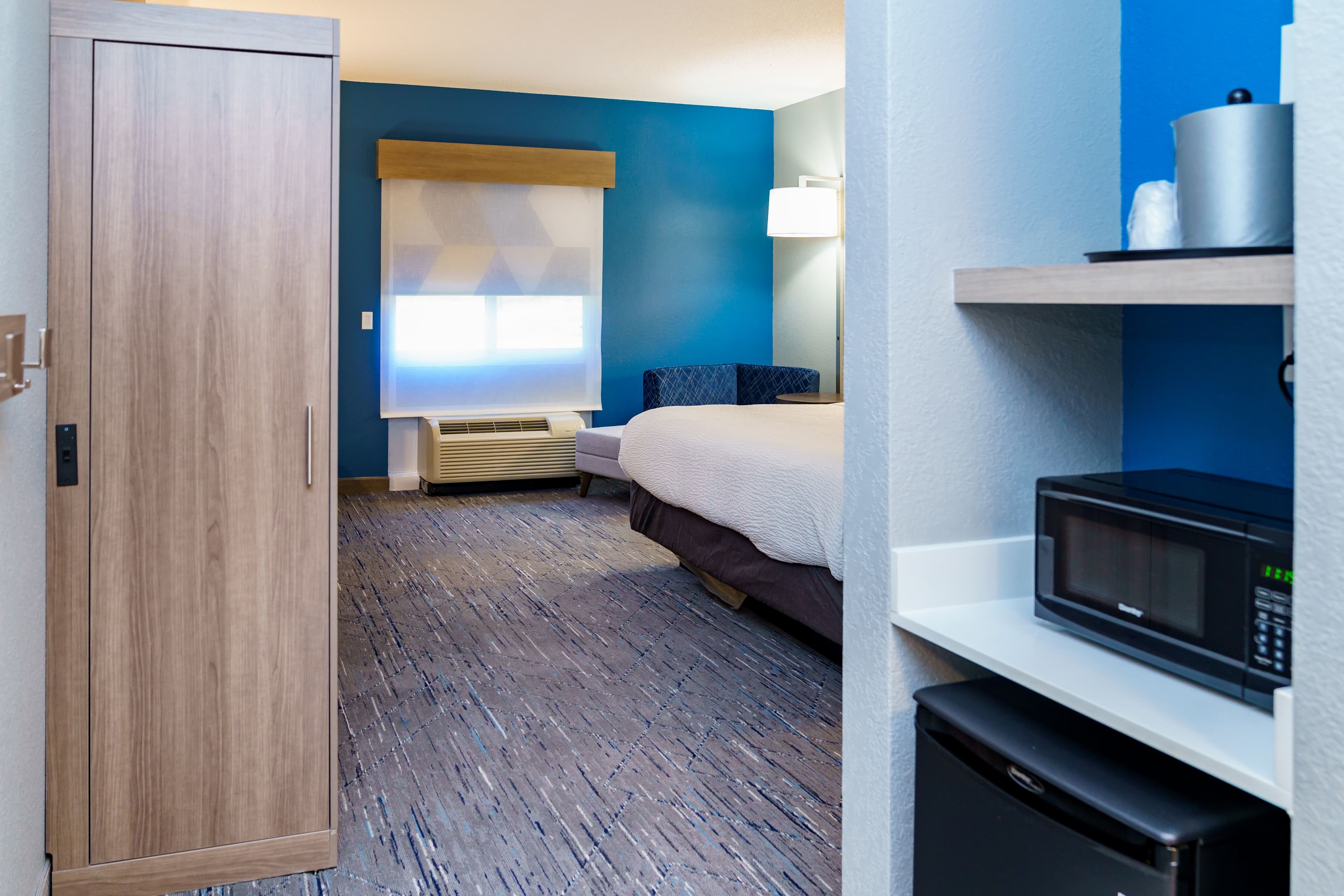 Holiday Inn Express & Suites Raleigh SW NC State — 17