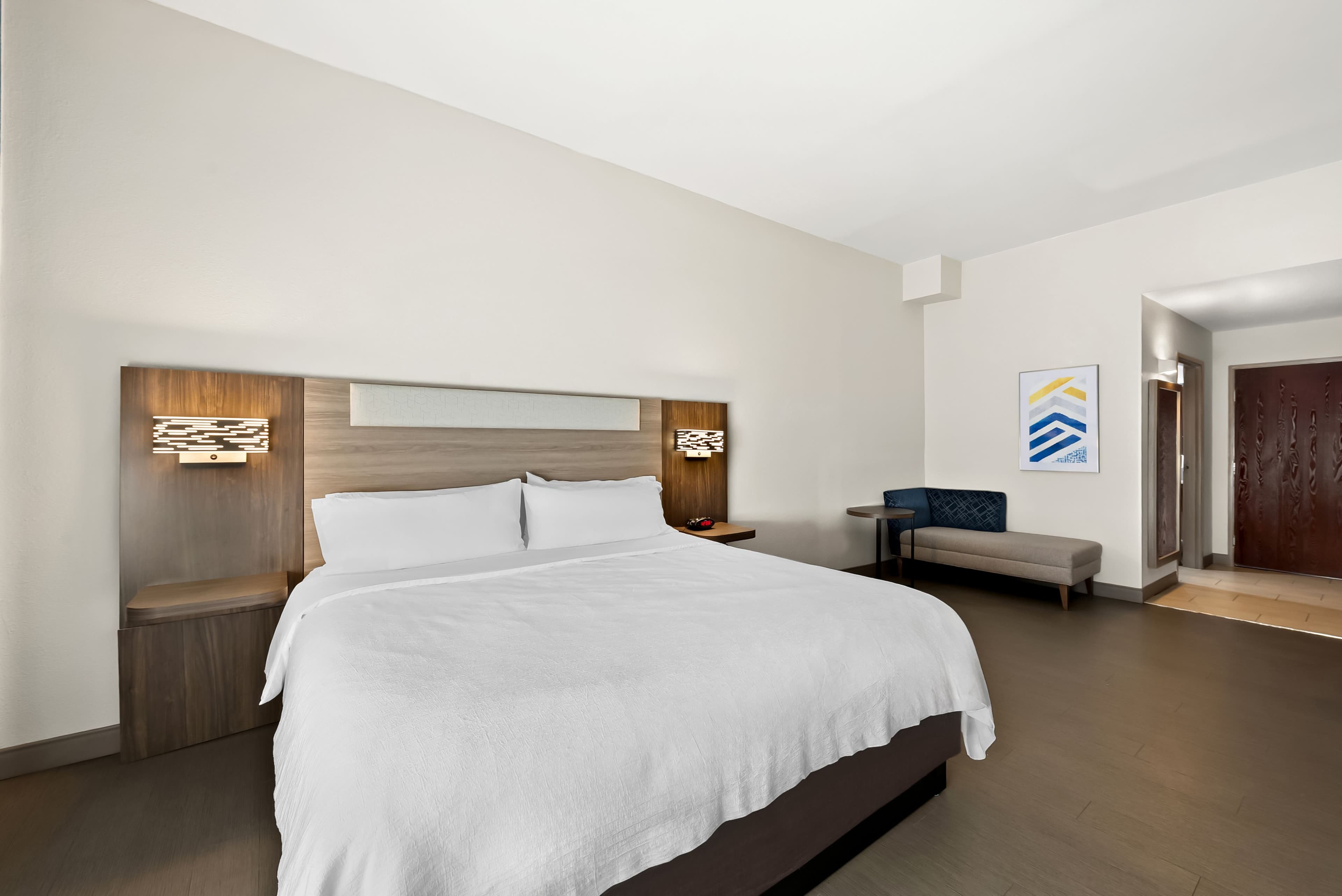Holiday Inn Express & Suites Raleigh NE - Medical Ctr Area — 6