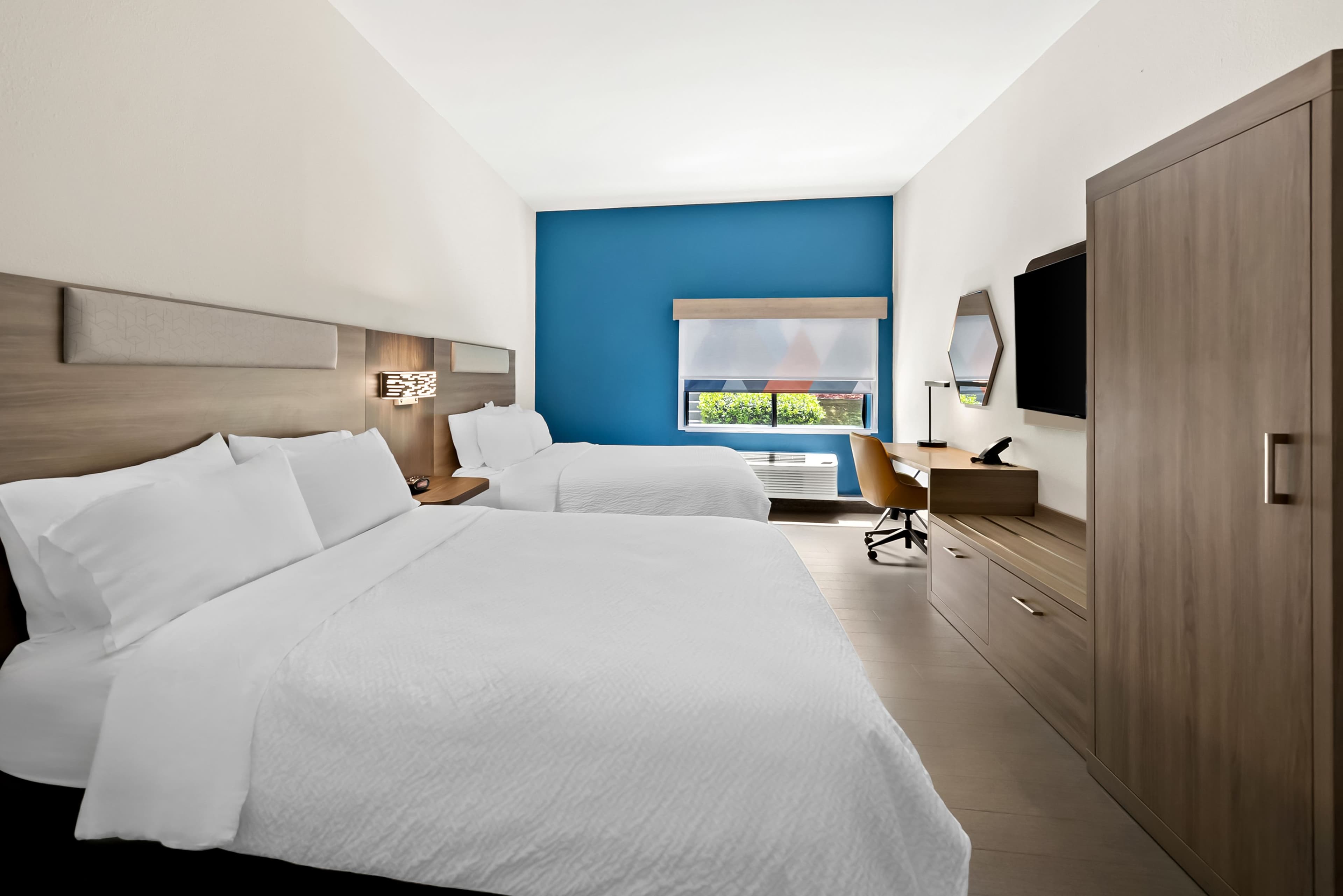 Holiday Inn Express & Suites Raleigh NE - Medical Ctr Area — 31