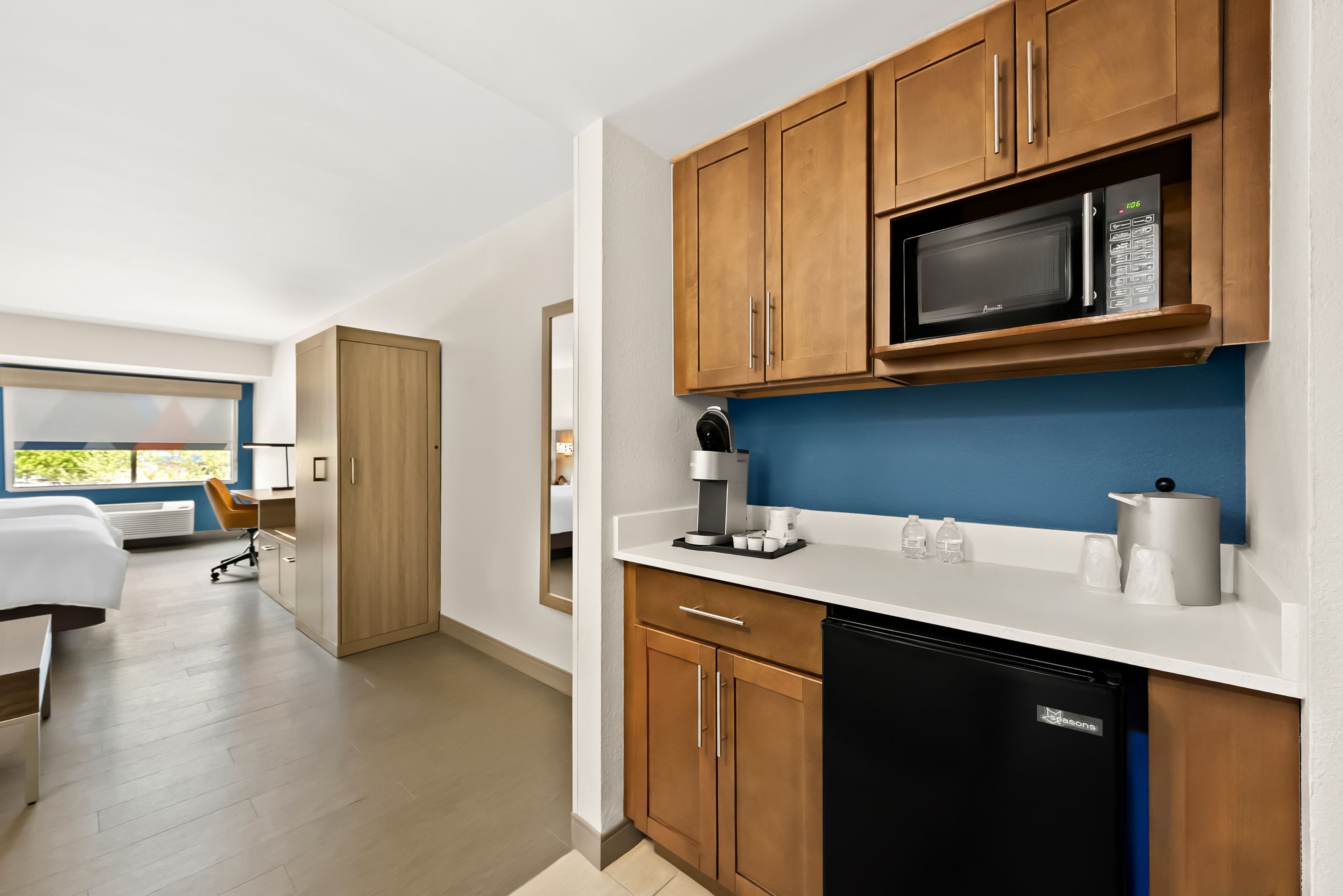Holiday Inn Express & Suites Raleigh NE - Medical Ctr Area — 54