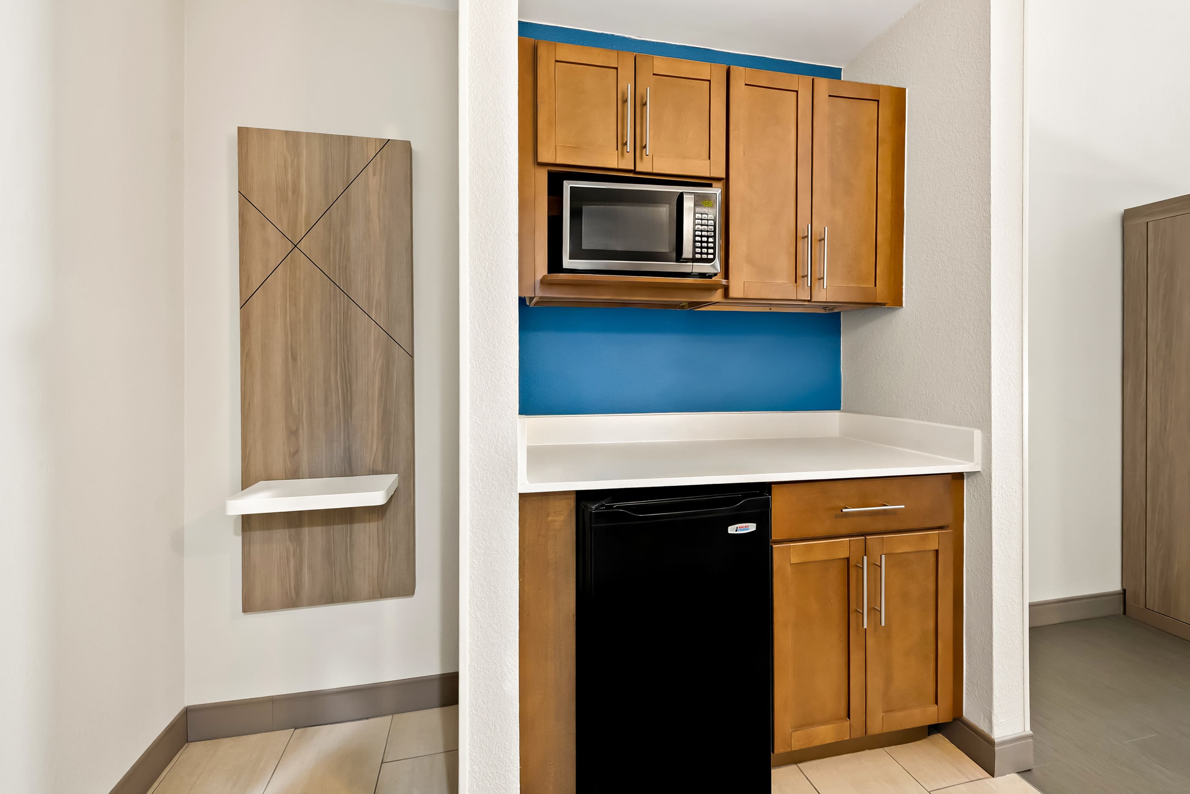Holiday Inn Express & Suites Raleigh NE - Medical Ctr Area — 10