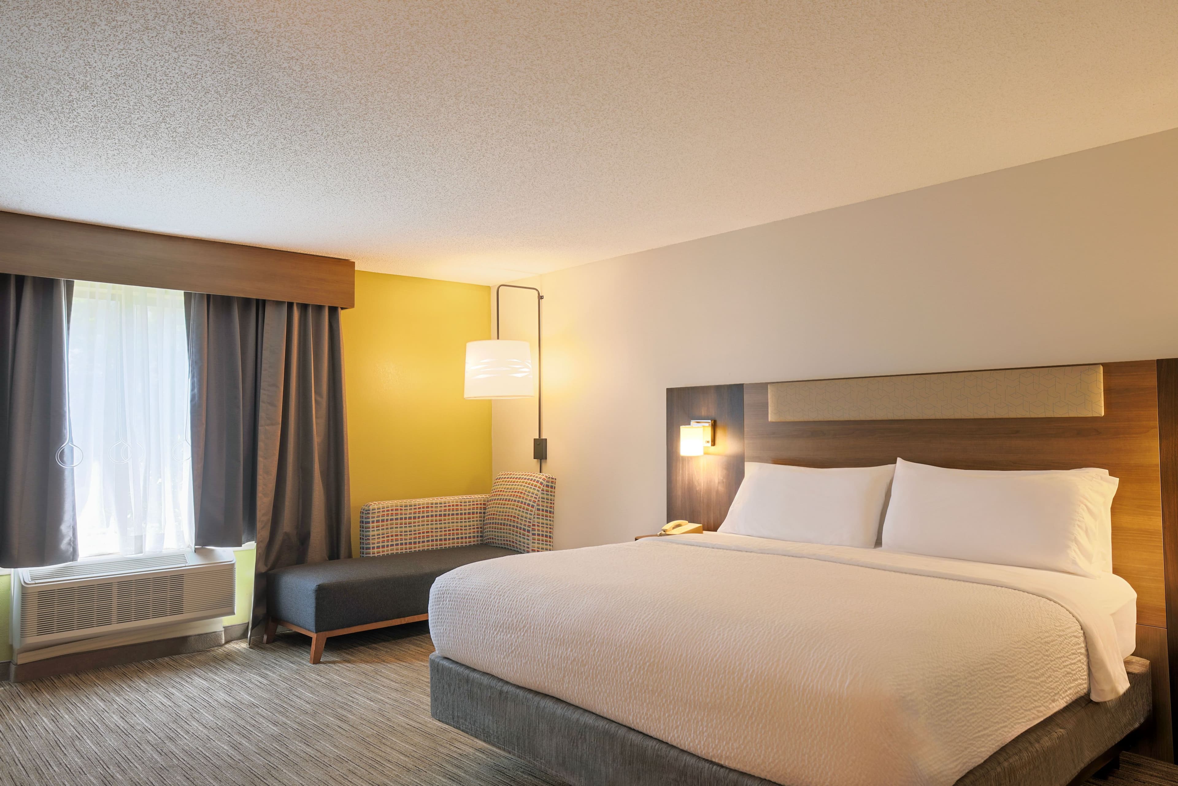 Holiday Inn Express & Suites Raleigh North - Wake Forest — 8