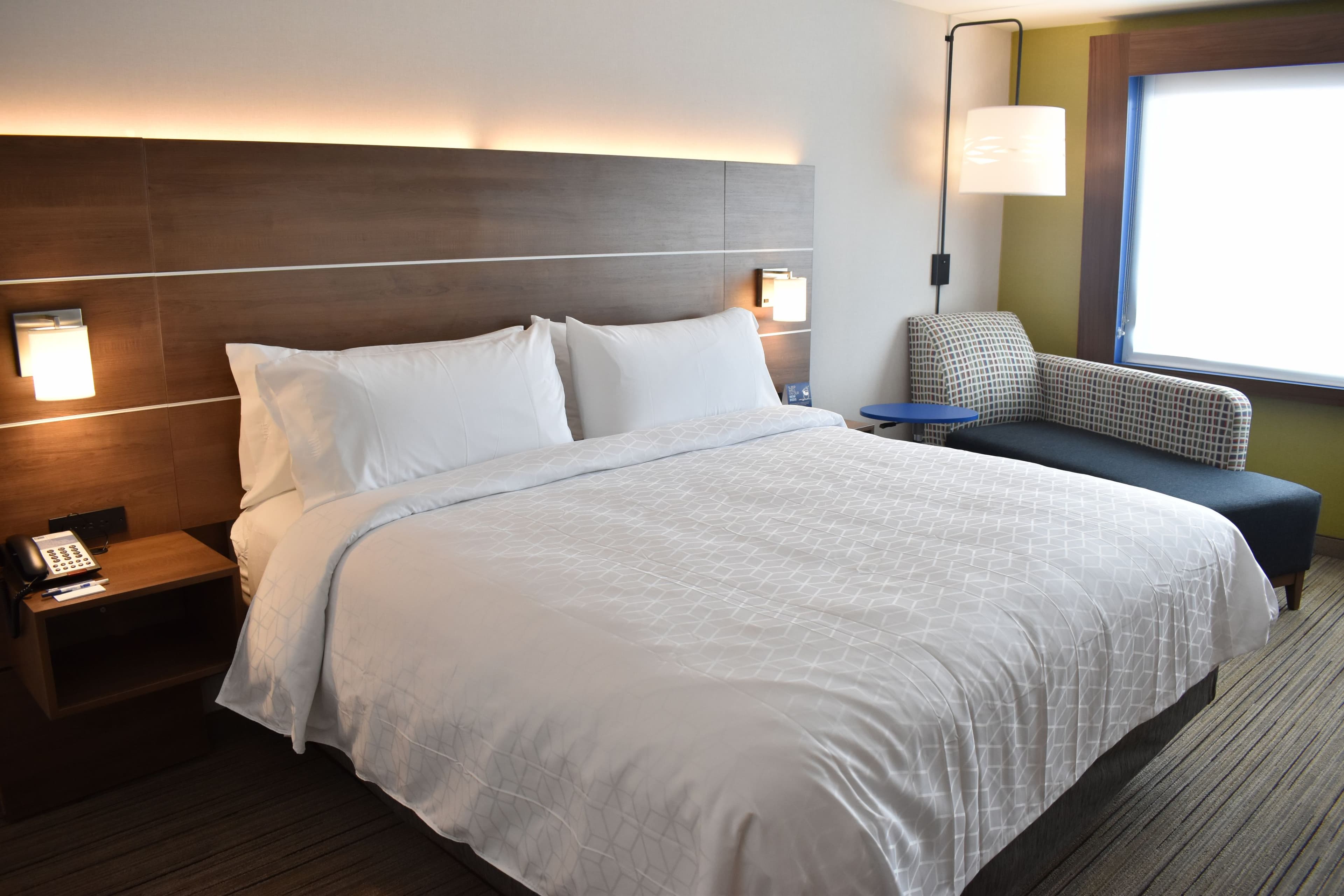 Holiday Inn Express & Suites Boston South - Randolph — 10