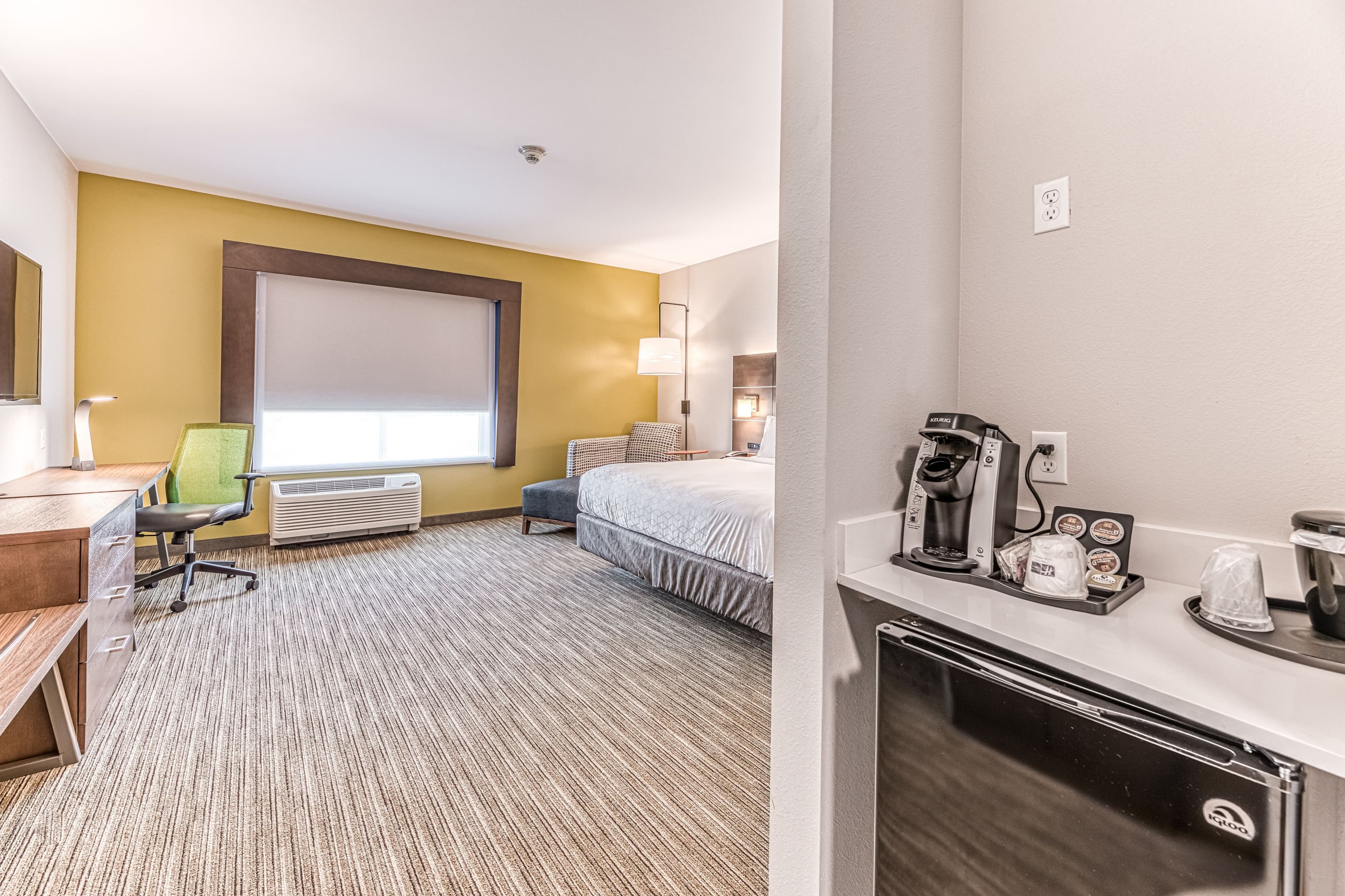 Holiday Inn Express & Suites Rantoul — 8