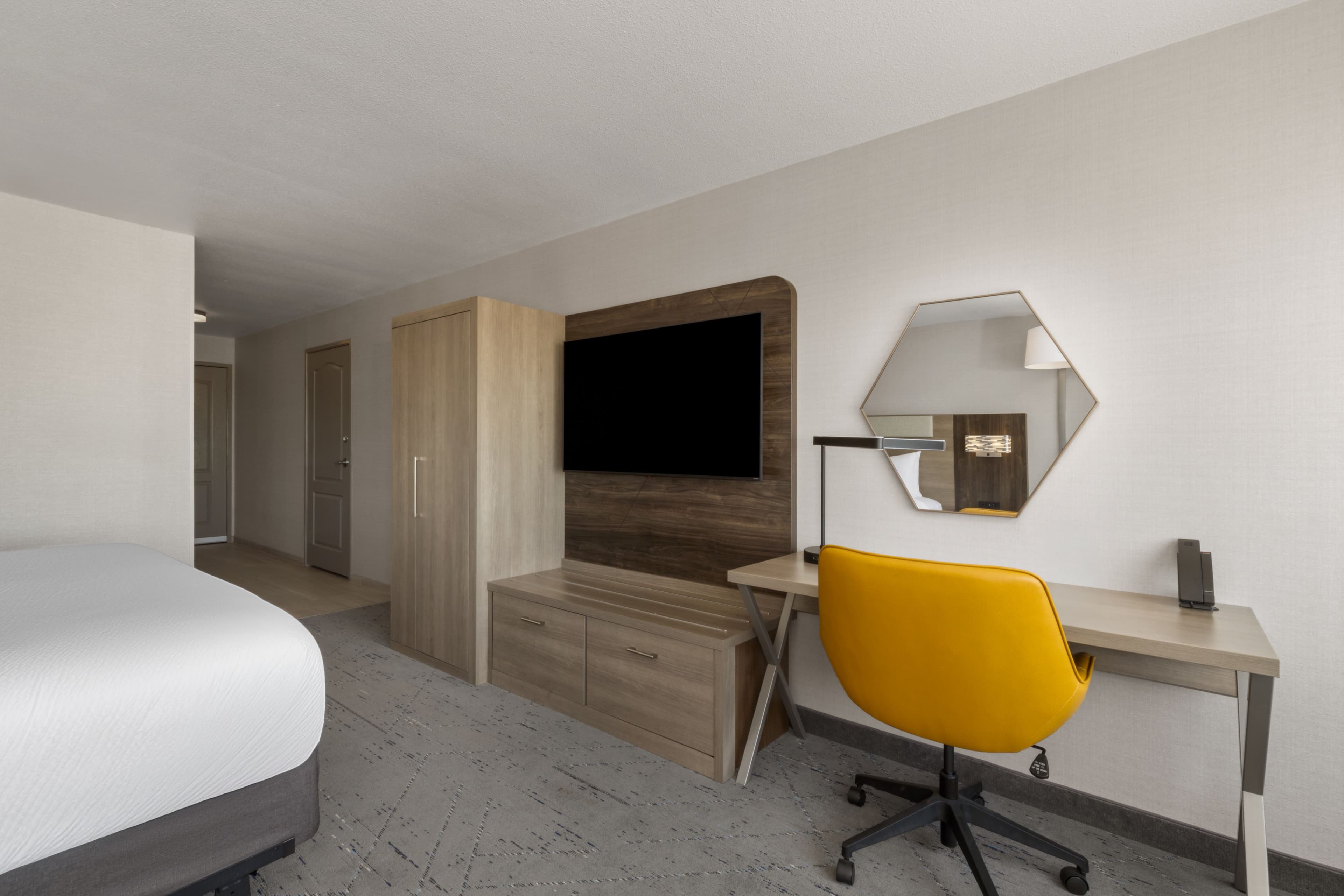 Holiday Inn Express & Suites Rapid City I-90 — 7
