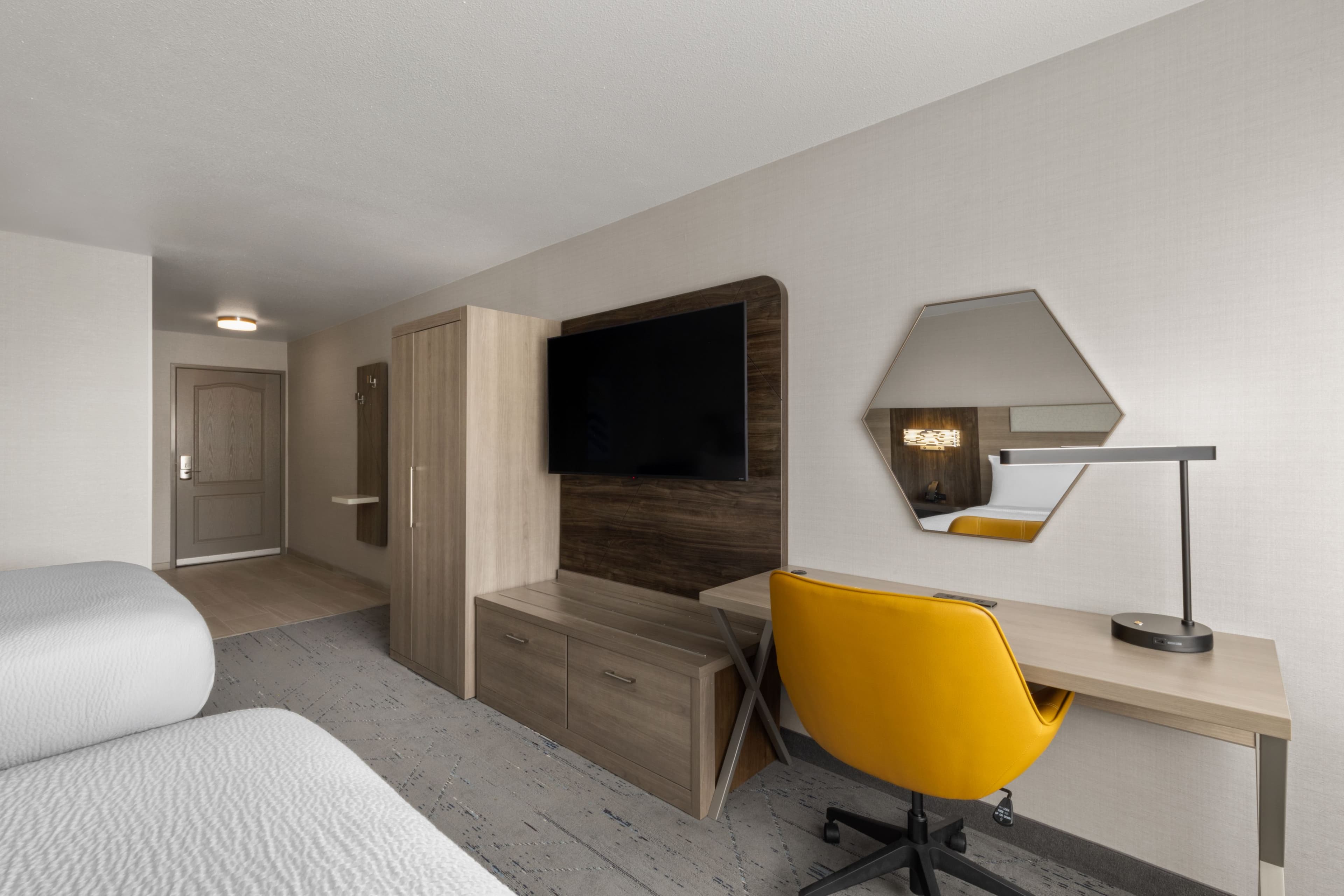 Holiday Inn Express & Suites Rapid City I-90 — 14