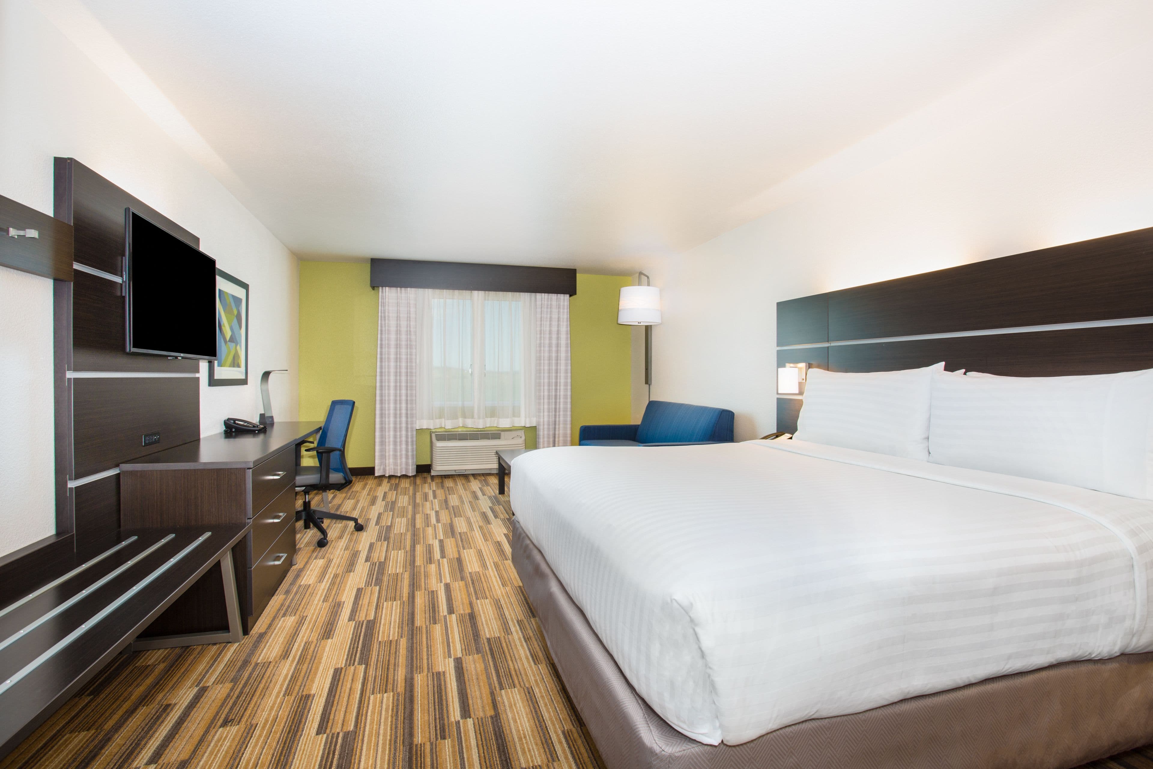 Holiday Inn Express & Suites Rapid City - Rushmore South - Image 5