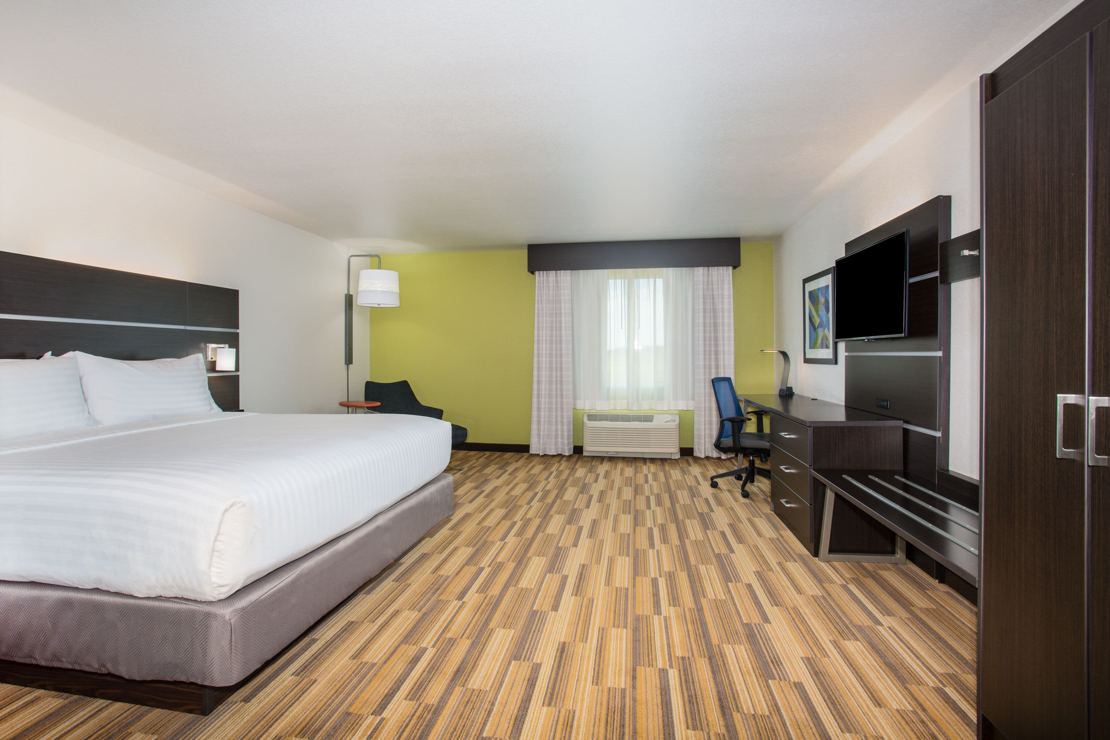 Holiday Inn Express & Suites Rapid City - Rushmore South — 18