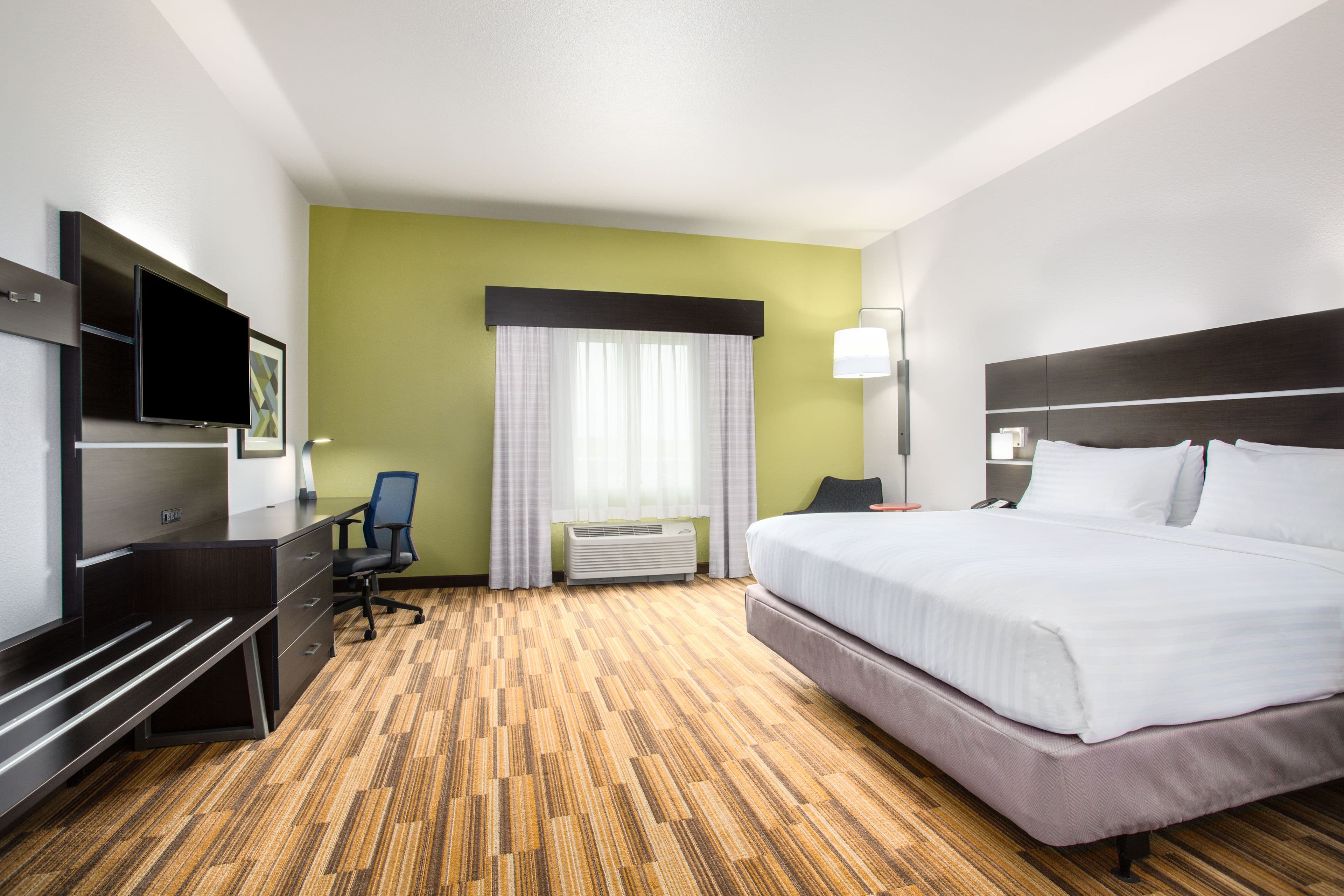 Holiday Inn Express & Suites Rapid City - Rushmore South — 8