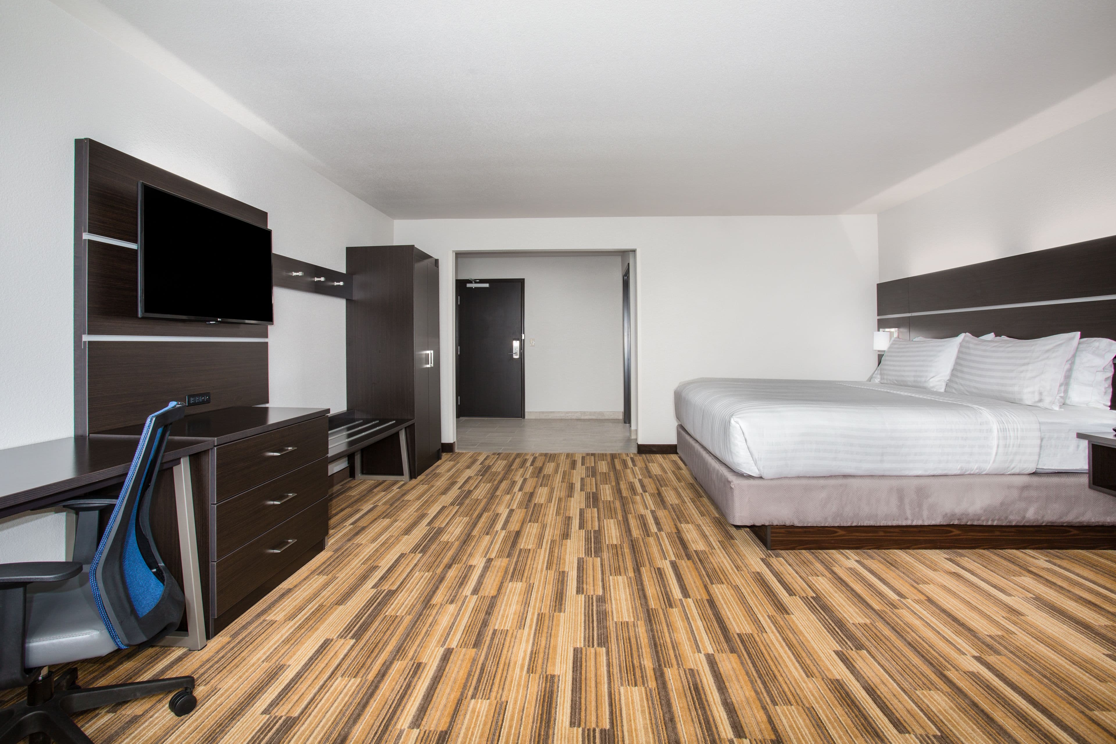 Holiday Inn Express & Suites Rapid City - Rushmore South — 10