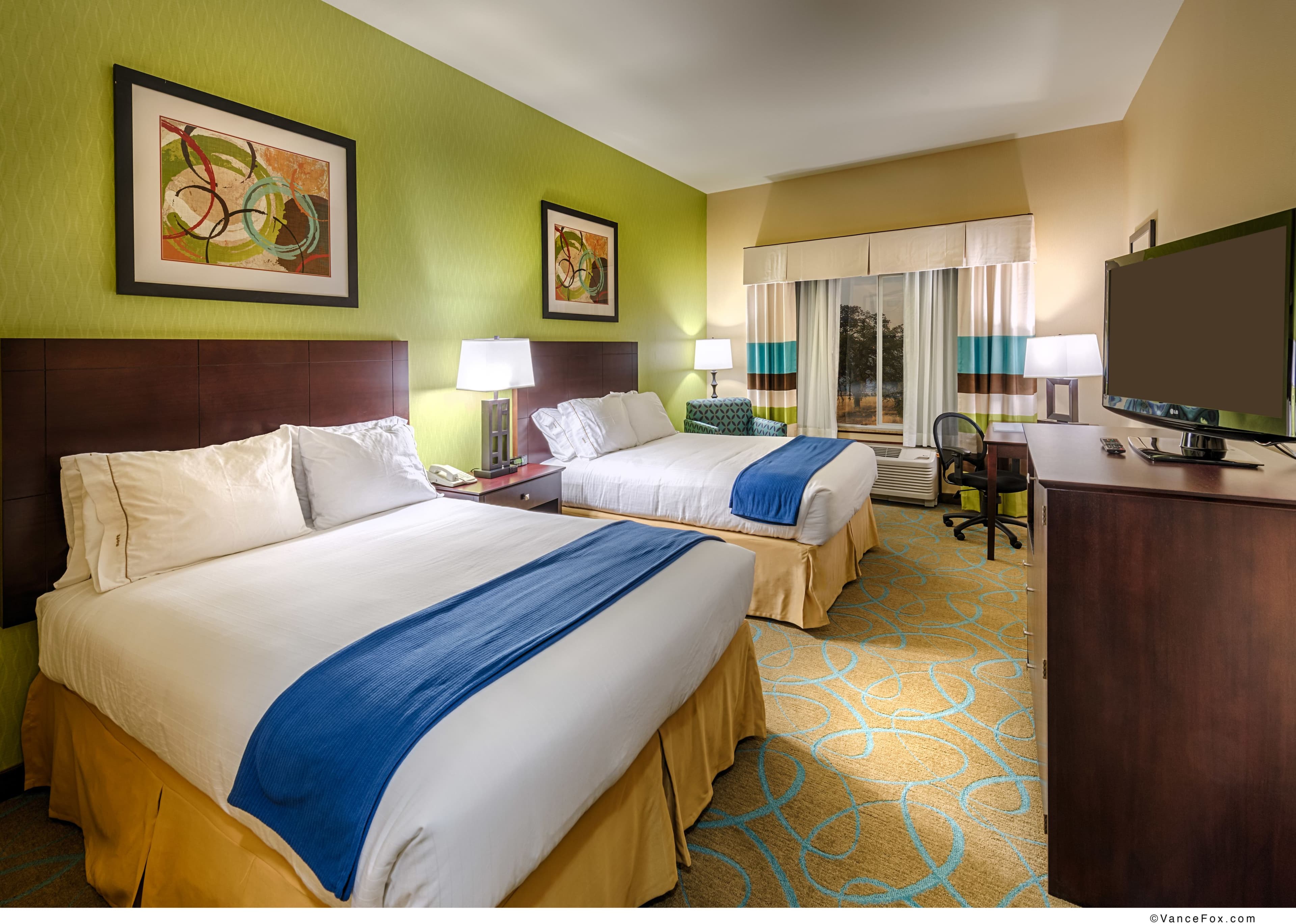 Holiday Inn Express & Suites Red Bluff-South Redding Area — 6