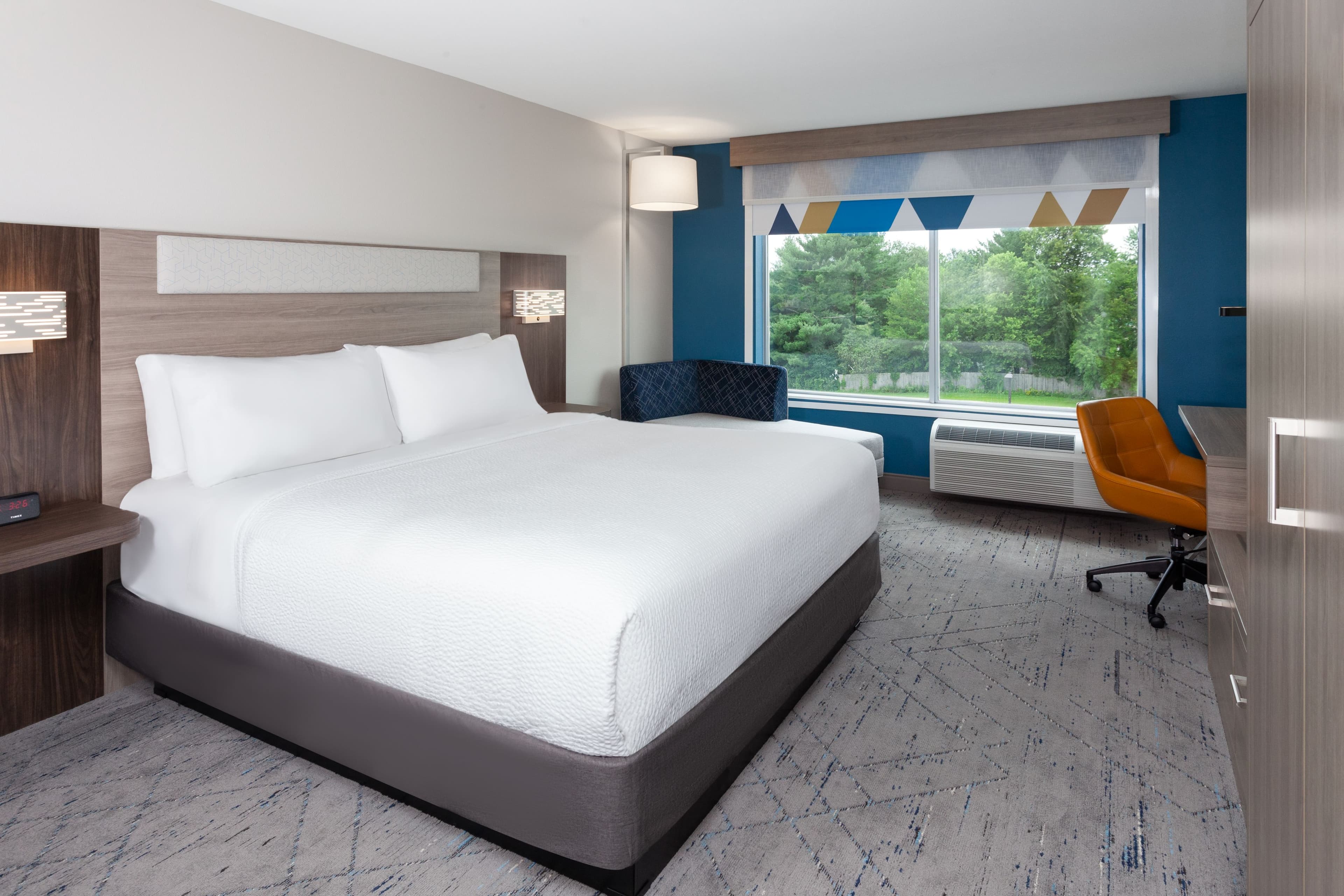 Holiday Inn Express & Suites Reedsburg – Dells Area — 19