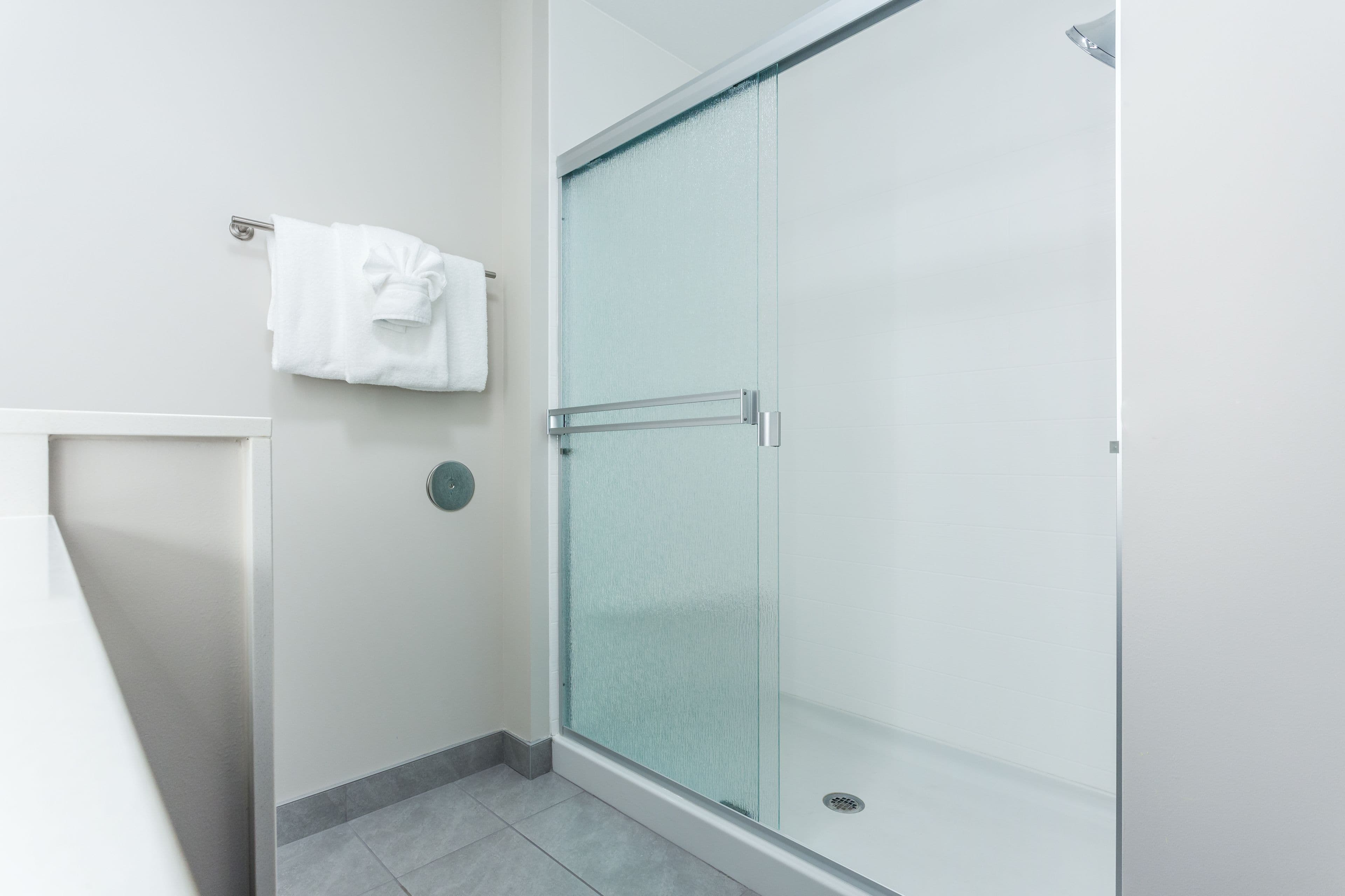 Holiday Inn Express & Suites Rice Lake - Image 5