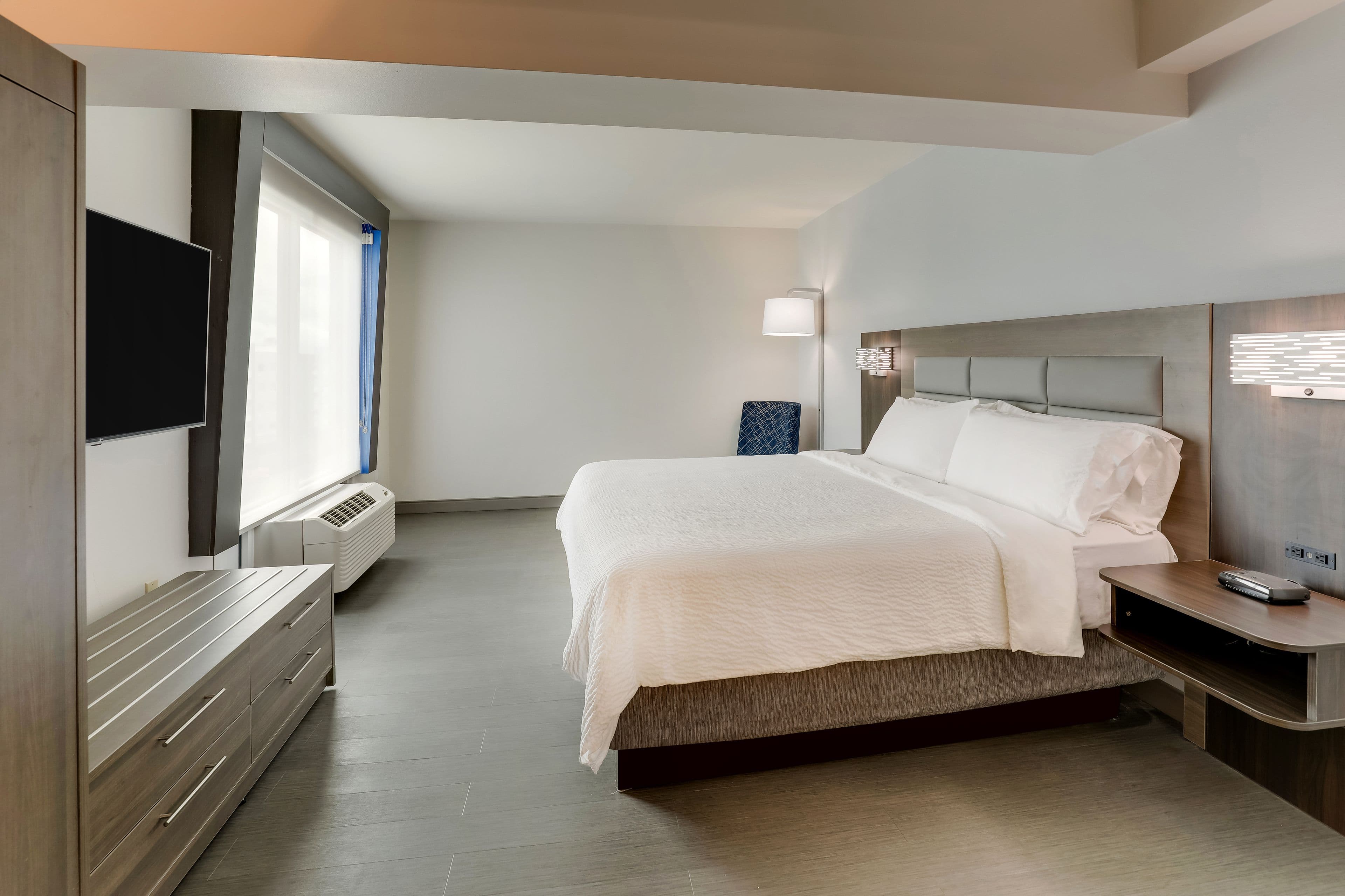 Holiday Inn Express & Suites Richmond — 27
