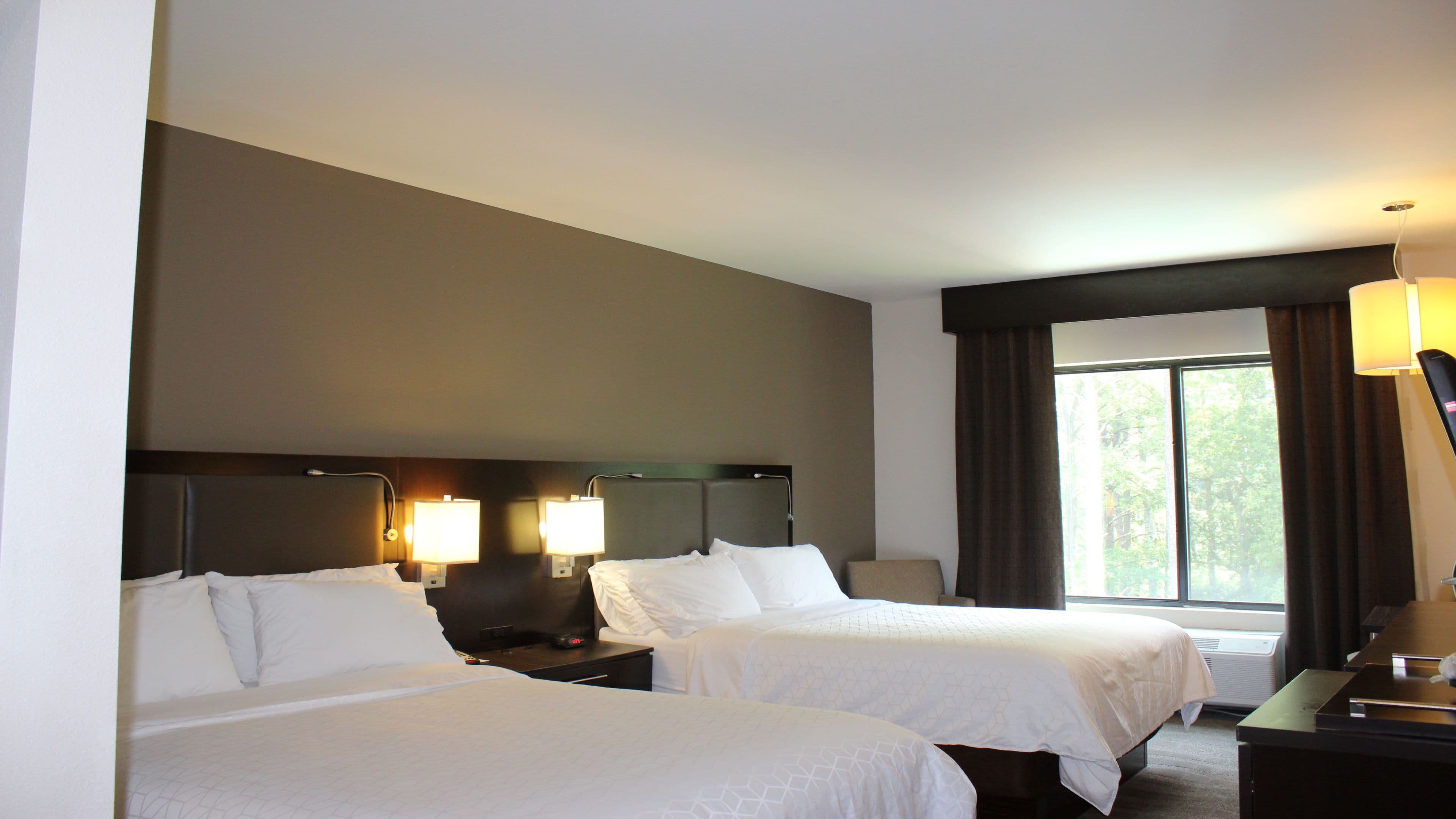 Holiday Inn Express & Suites Rockingham — 26