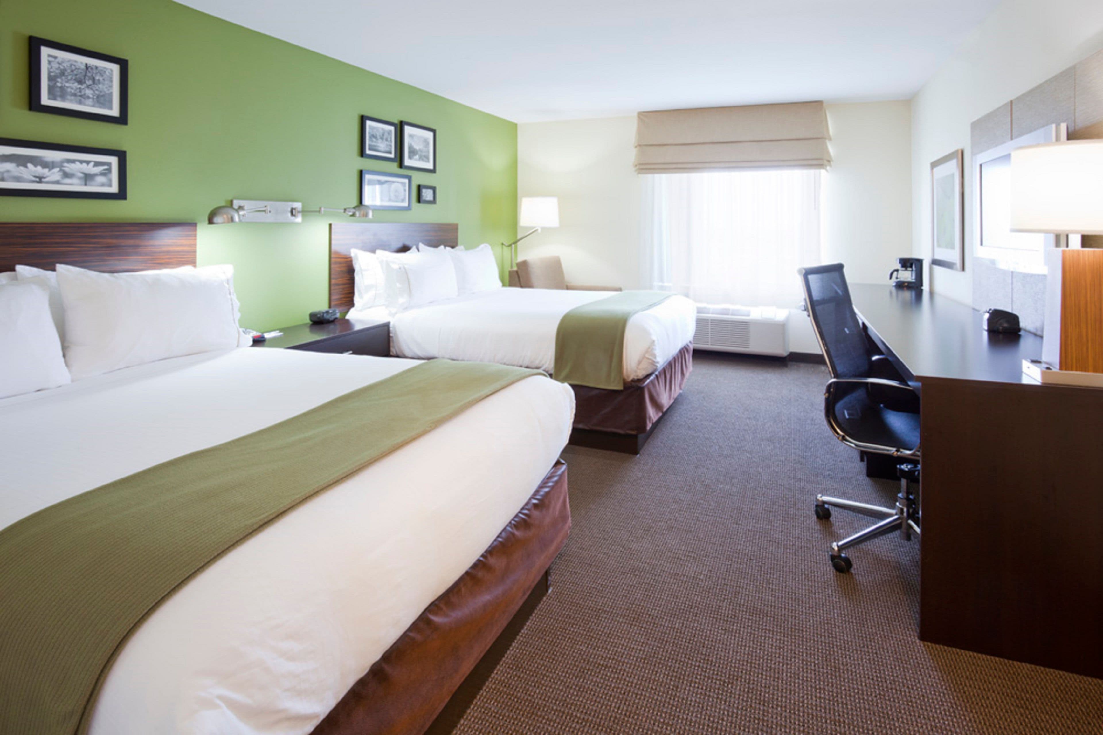 Holiday Inn Express & Suites Rogers — 27