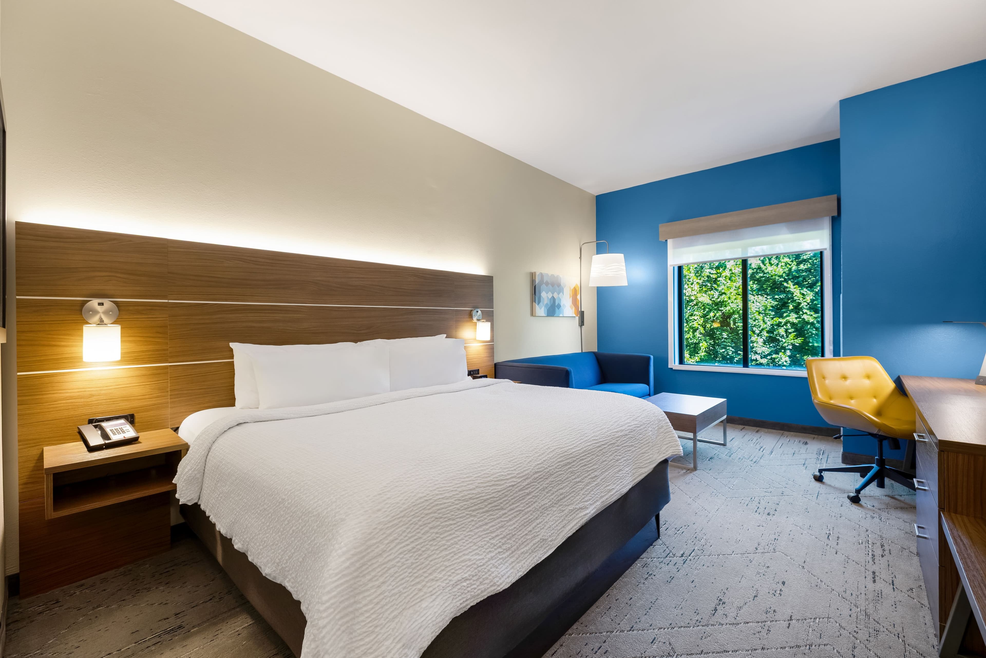 Holiday Inn Express & Suites Rolla - Univ of Missouri S&T — 7