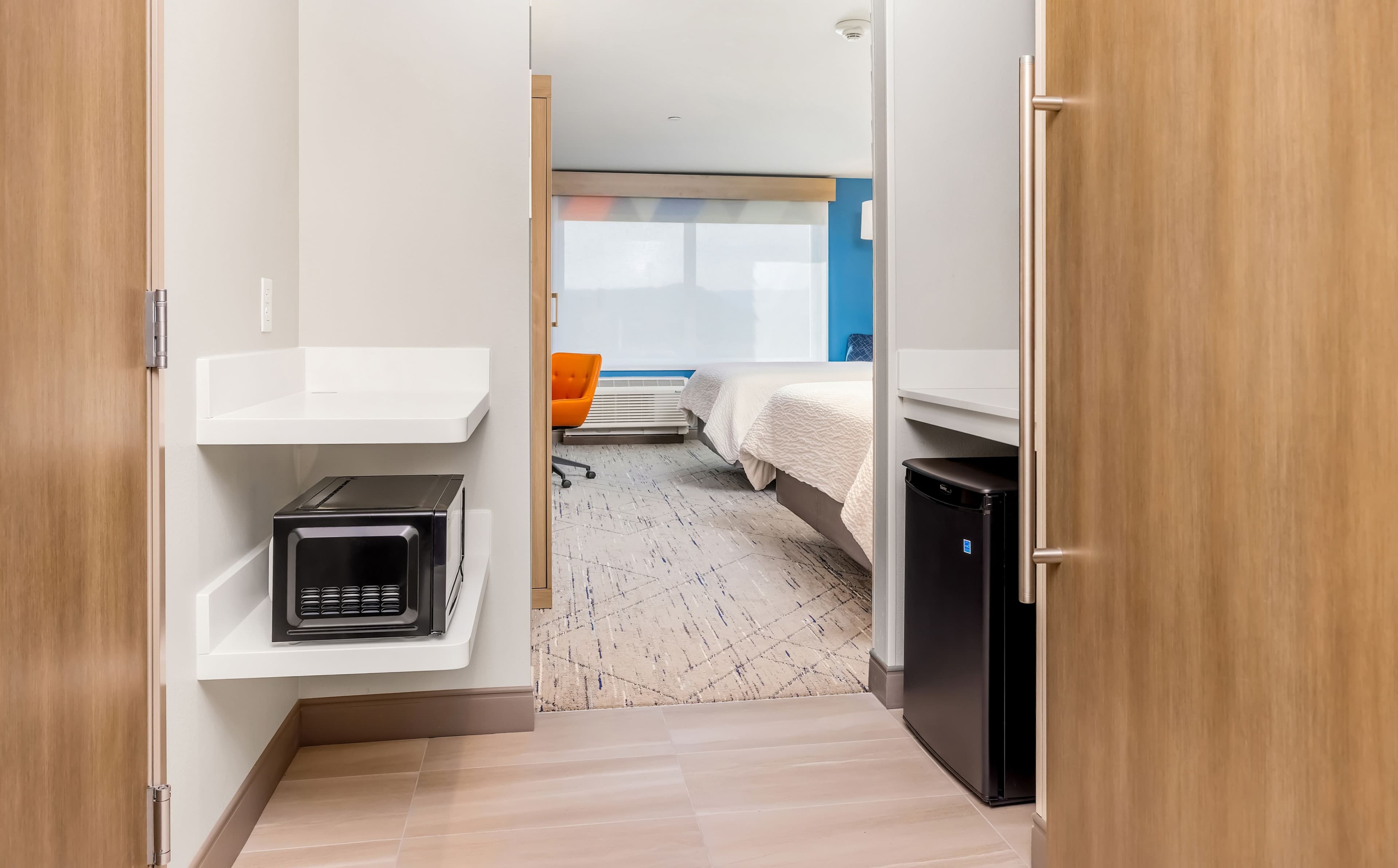 Holiday Inn Express & Suites Roseburg North — 72