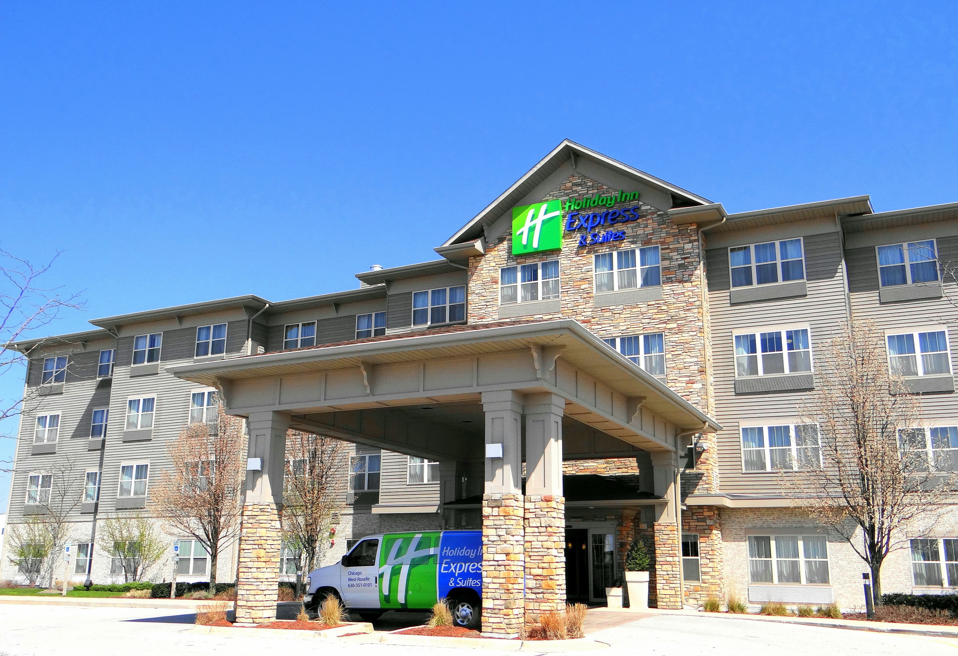 Holiday Inn Express & Suites Chicago West-Roselle - Image 1