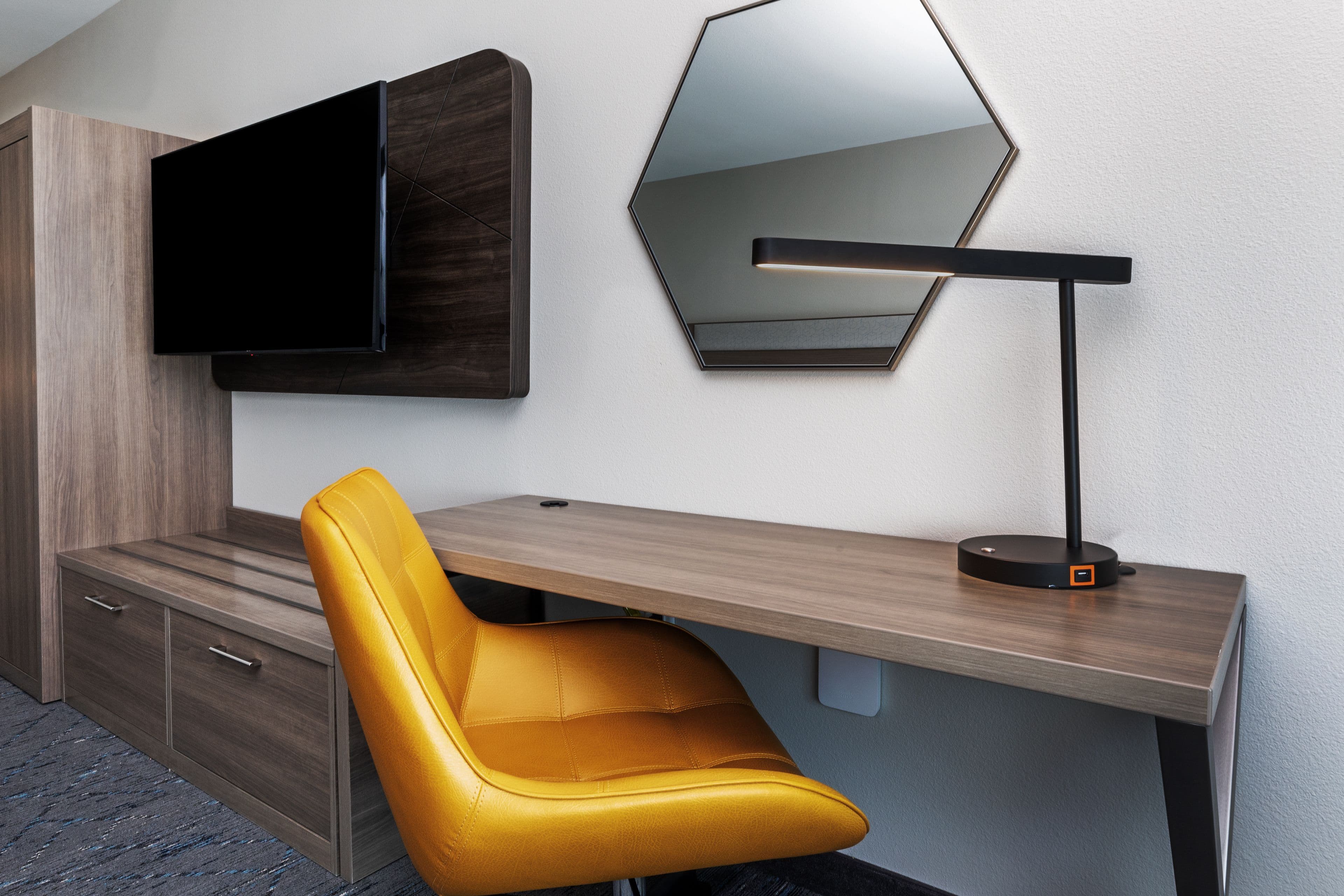 Holiday Inn Express & Suites Houston SW - Rosenberg — 27