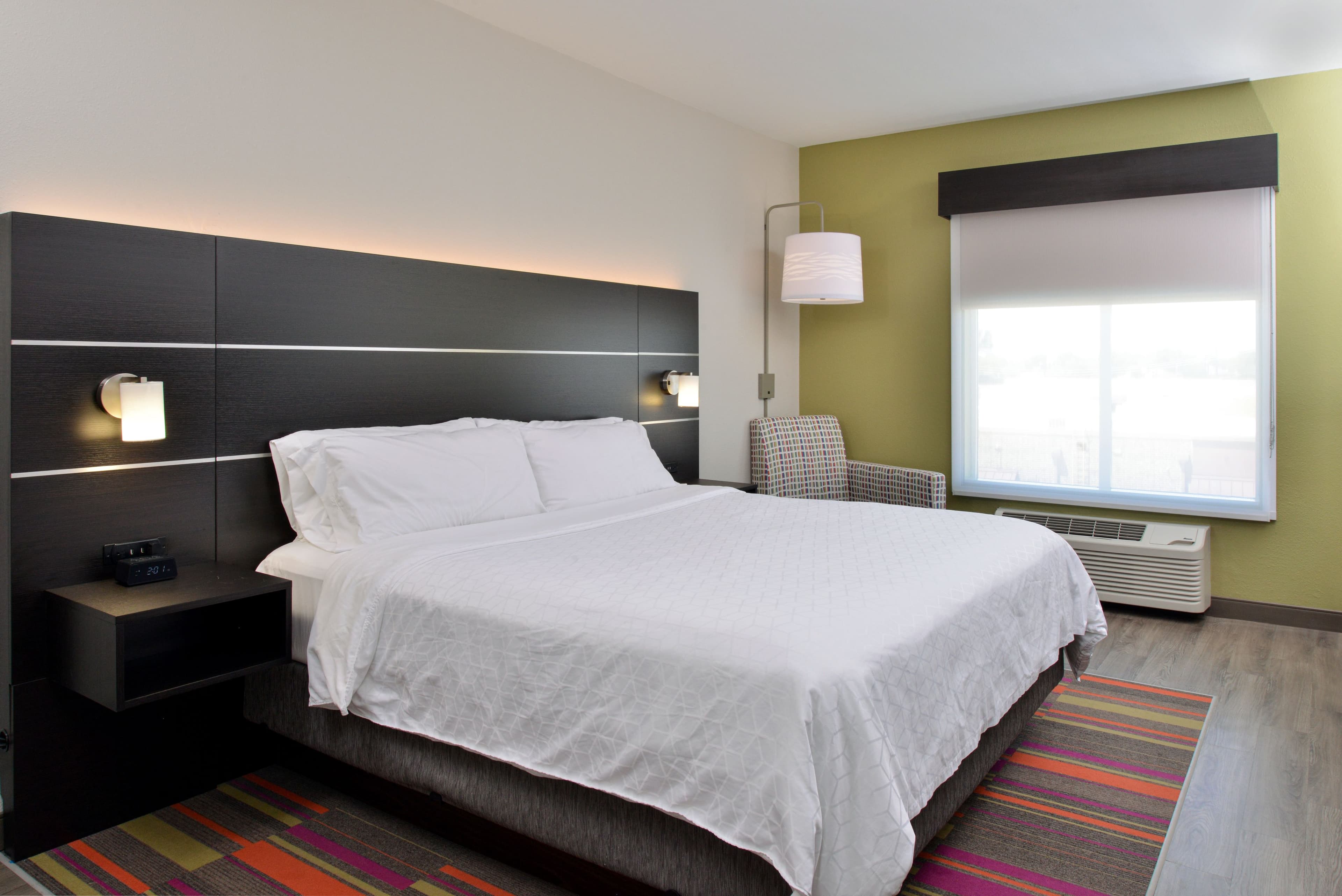 Holiday Inn Express & Suites Royse City - Rockwall - Image 5
