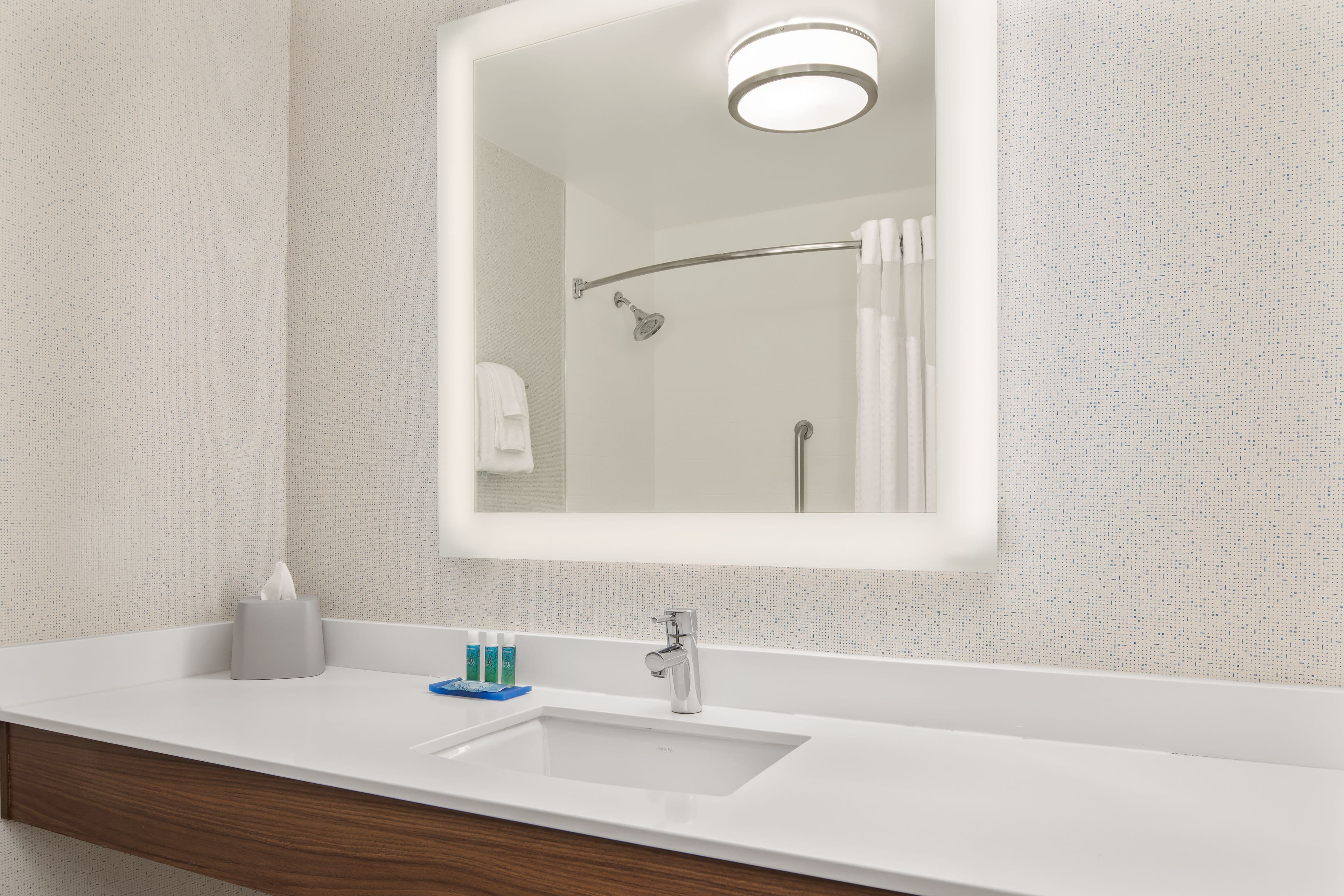 Holiday Inn Express & Suites Sacramento Airport Natomas — 6