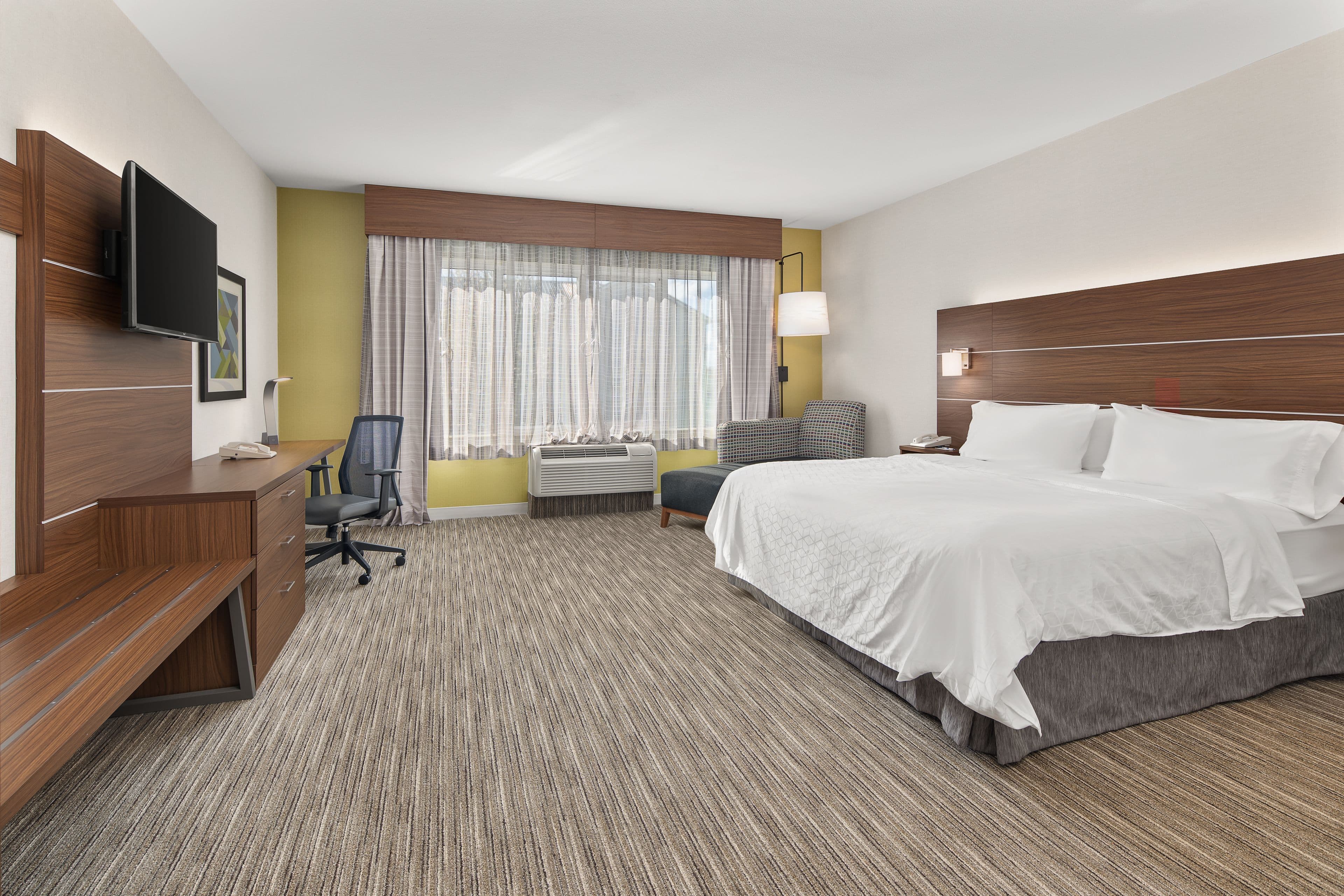 Holiday Inn Express & Suites Sacramento Airport Natomas — 8