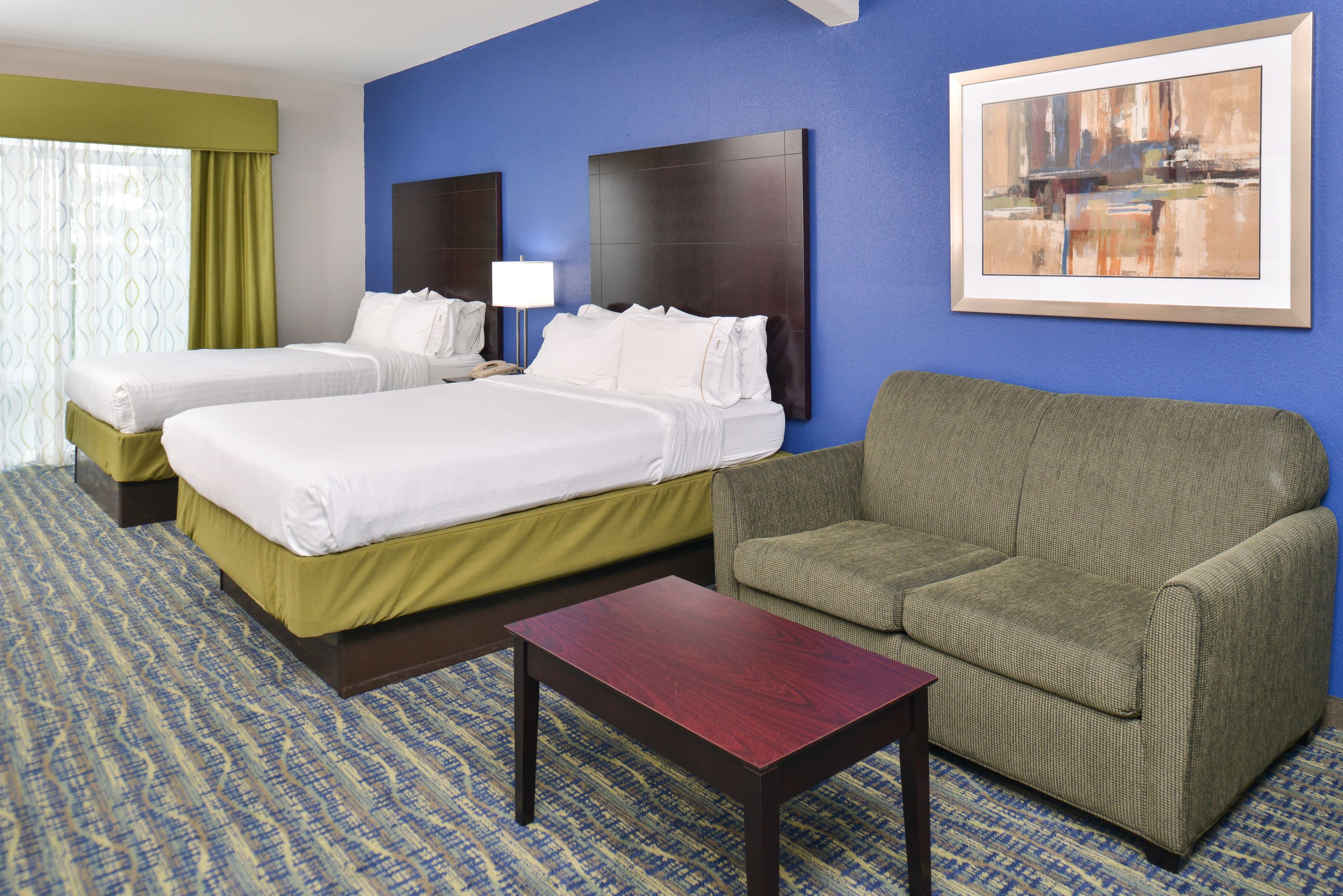 Holiday Inn Express & Suites San Antonio South — 7