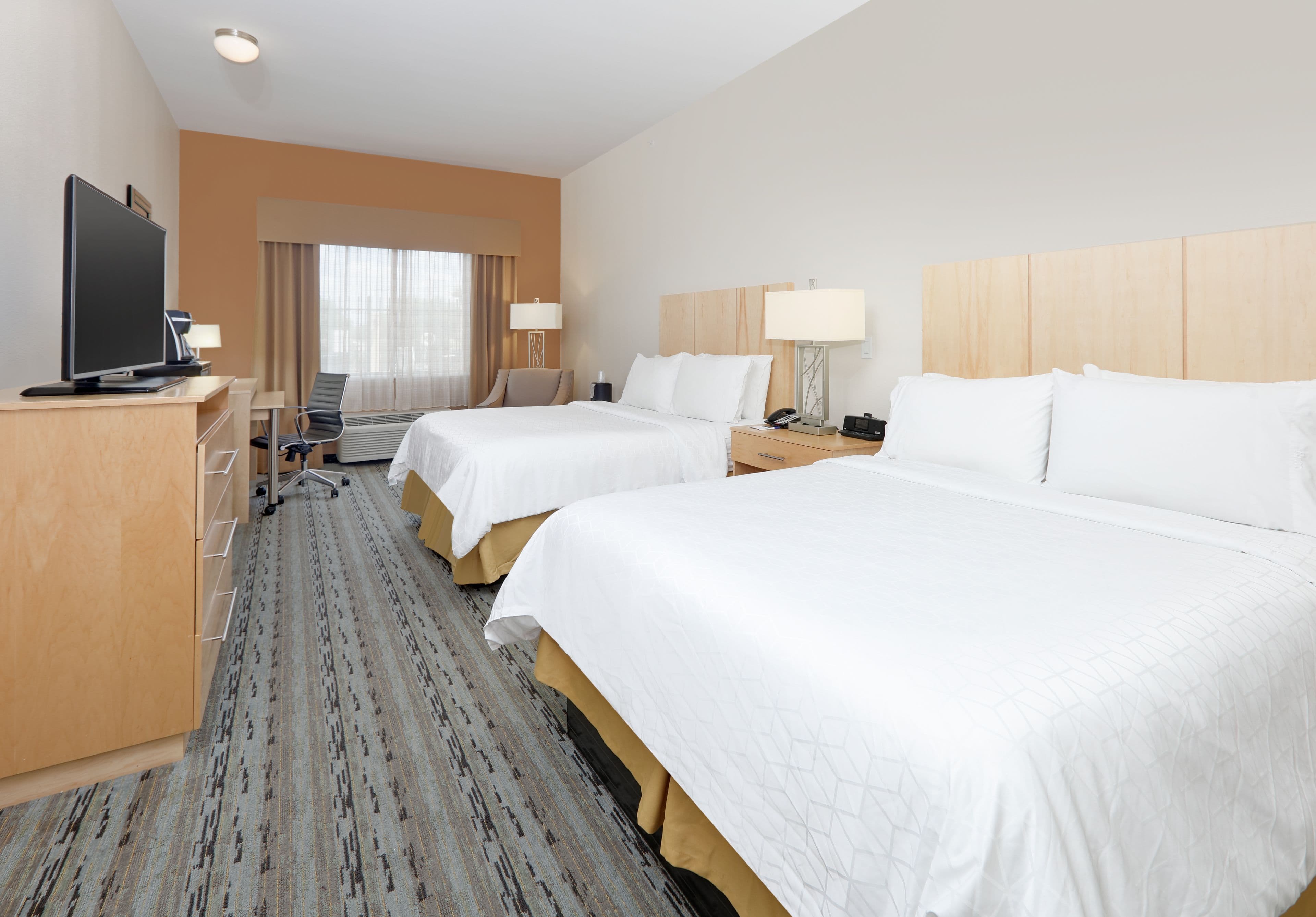 Holiday Inn Express & Suites San Antonio - Brooks City Base — 24