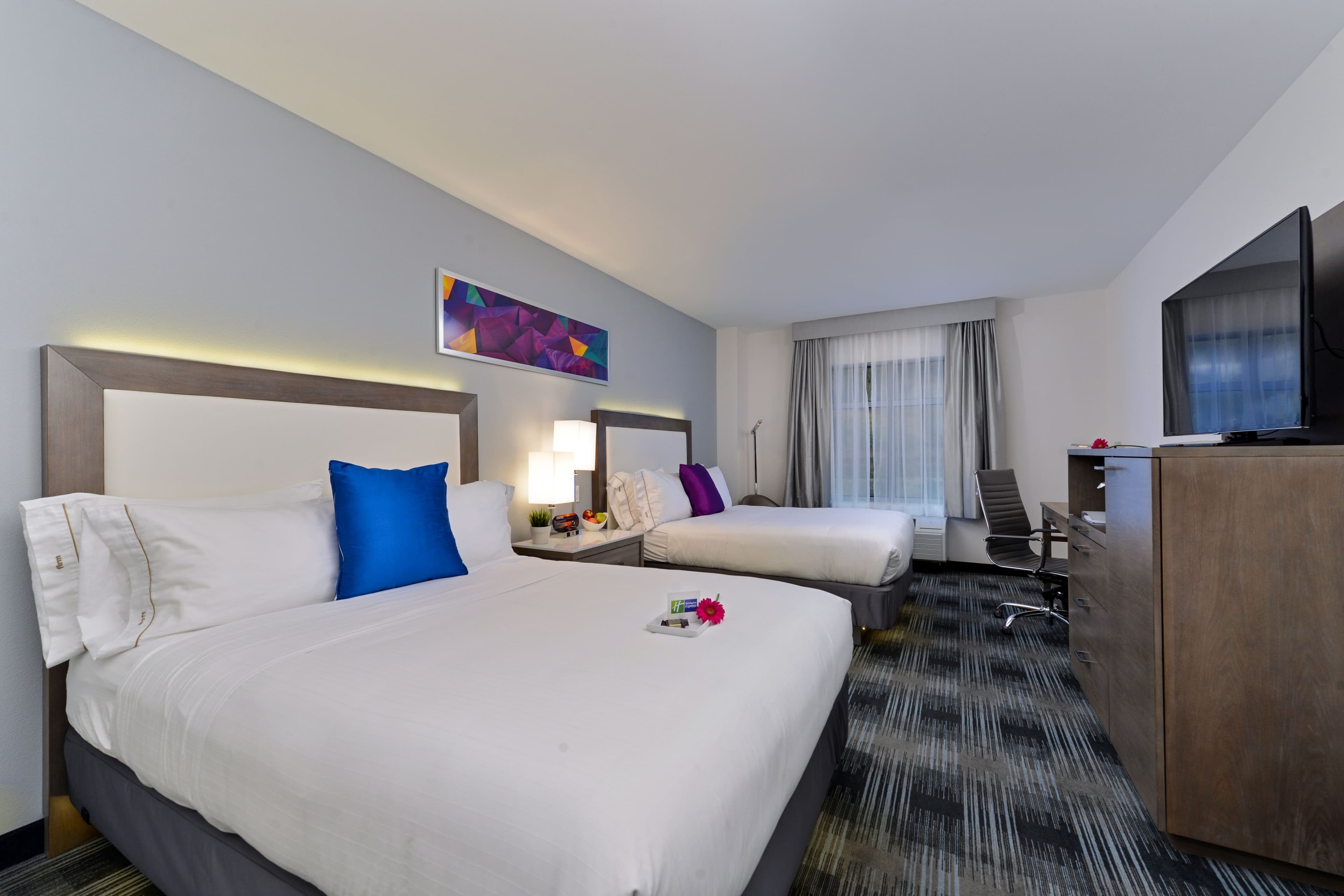 Holiday Inn Express & Suites San Diego - Mission Valley — 17