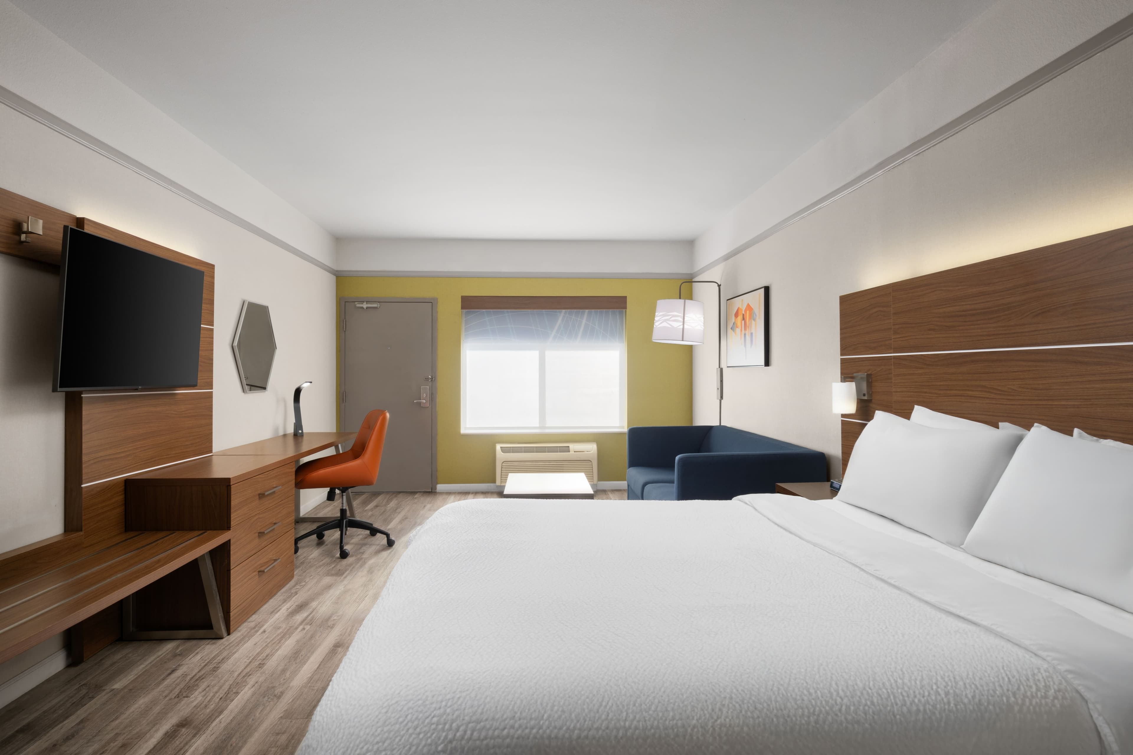 Holiday Inn Express & Suites San Dimas - Image 2
