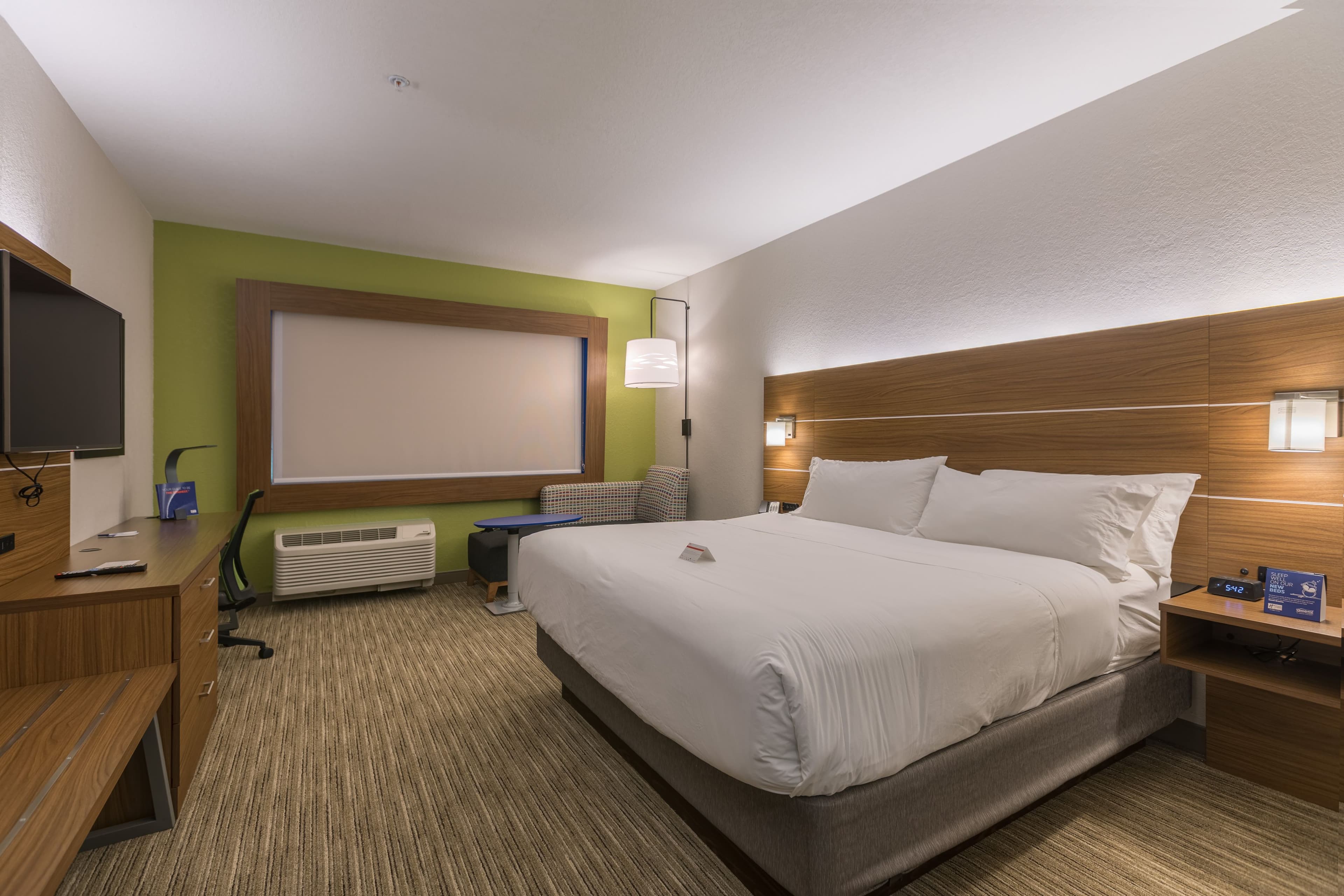 Holiday Inn Express & Suites San Marcos South — 10