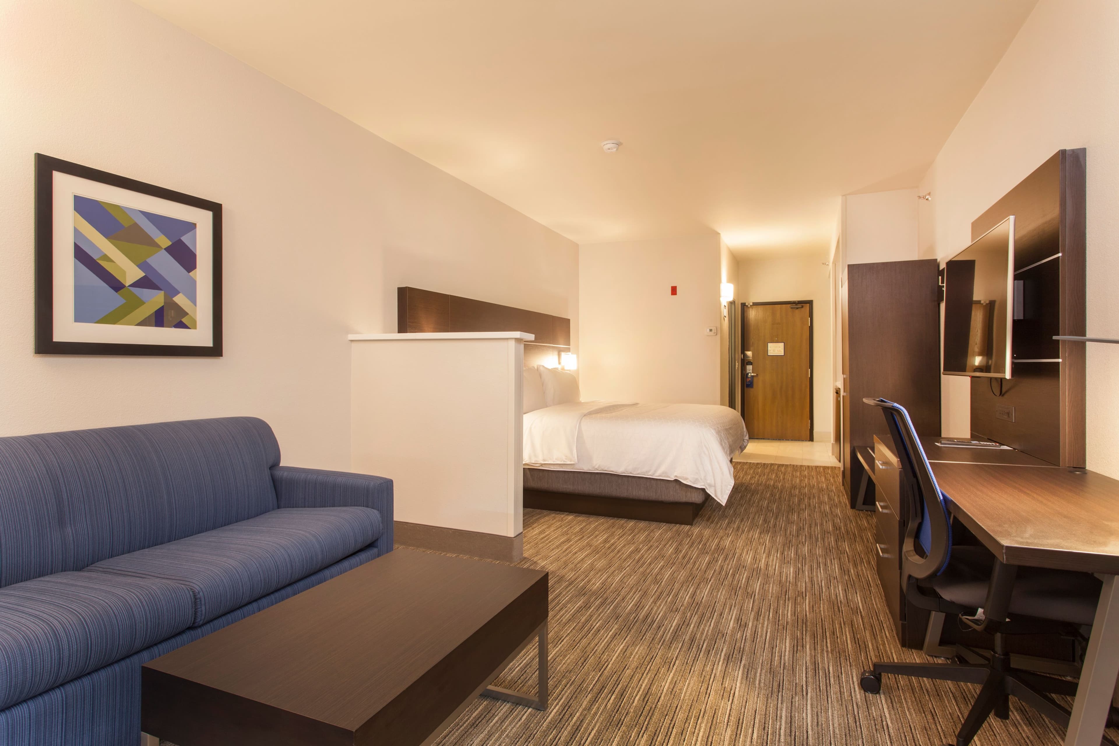 Holiday Inn Express & Suites Santa Fe — 16