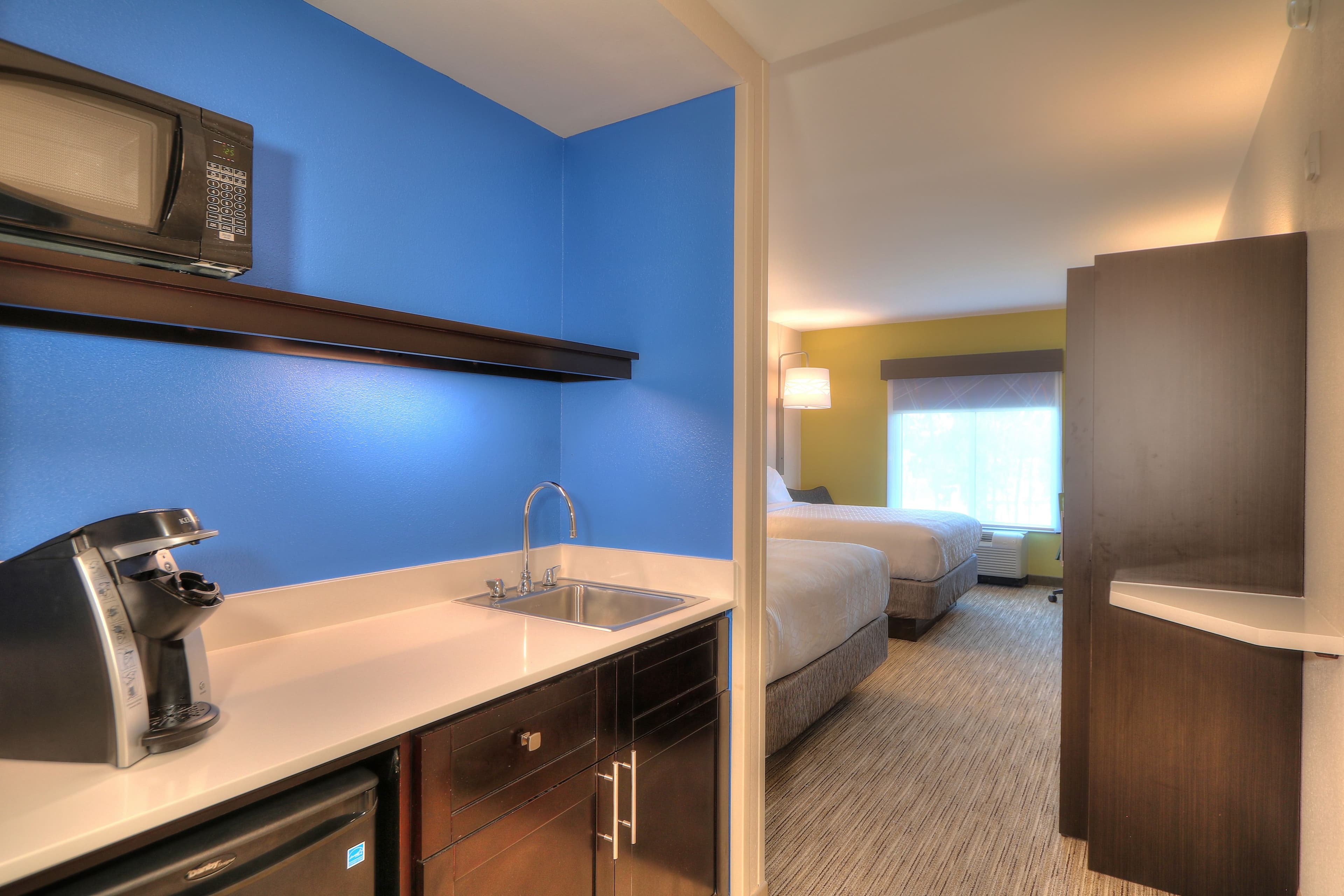 Holiday Inn Express & Suites Mobile/Saraland — 33