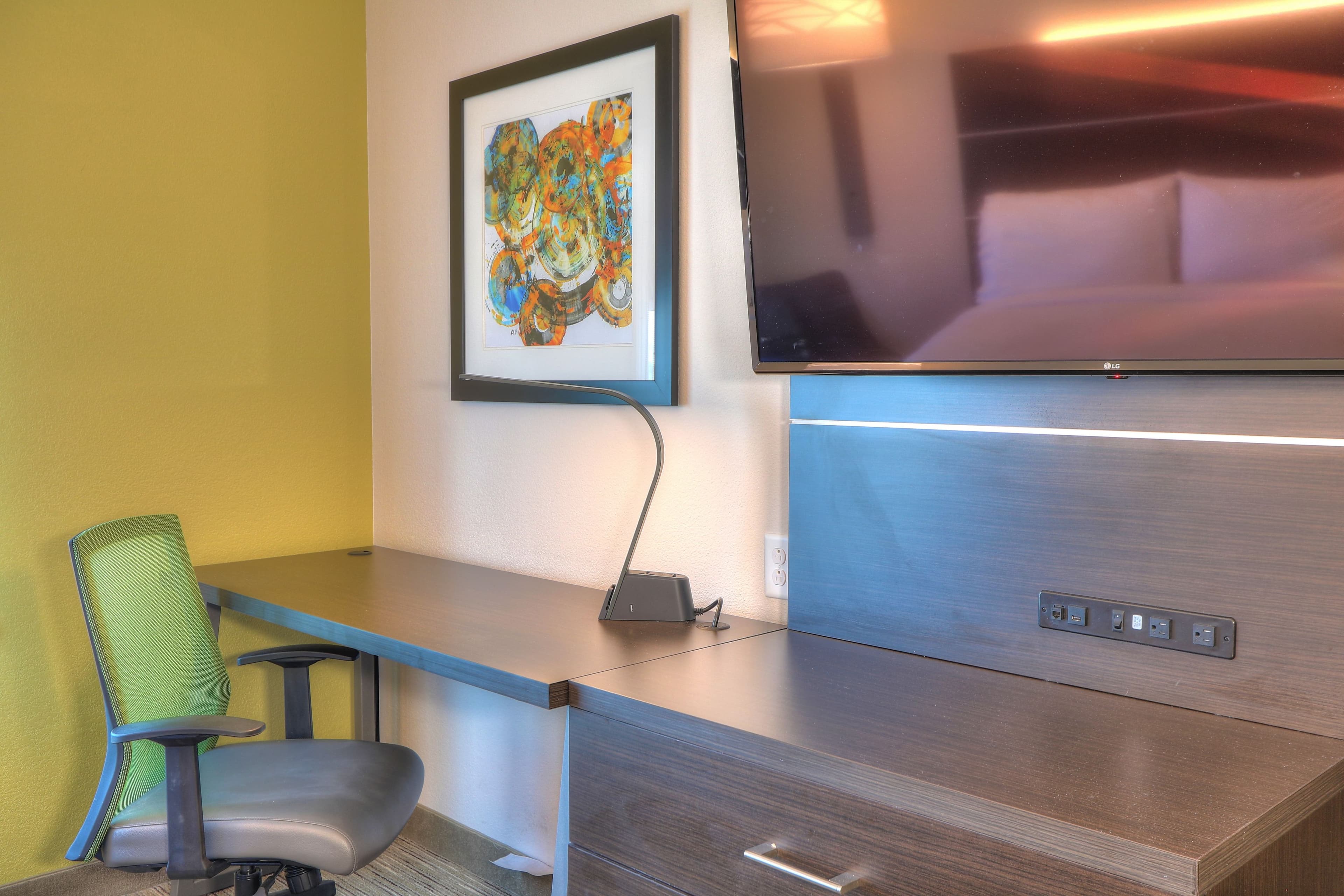 Holiday Inn Express & Suites Mobile/Saraland — 32