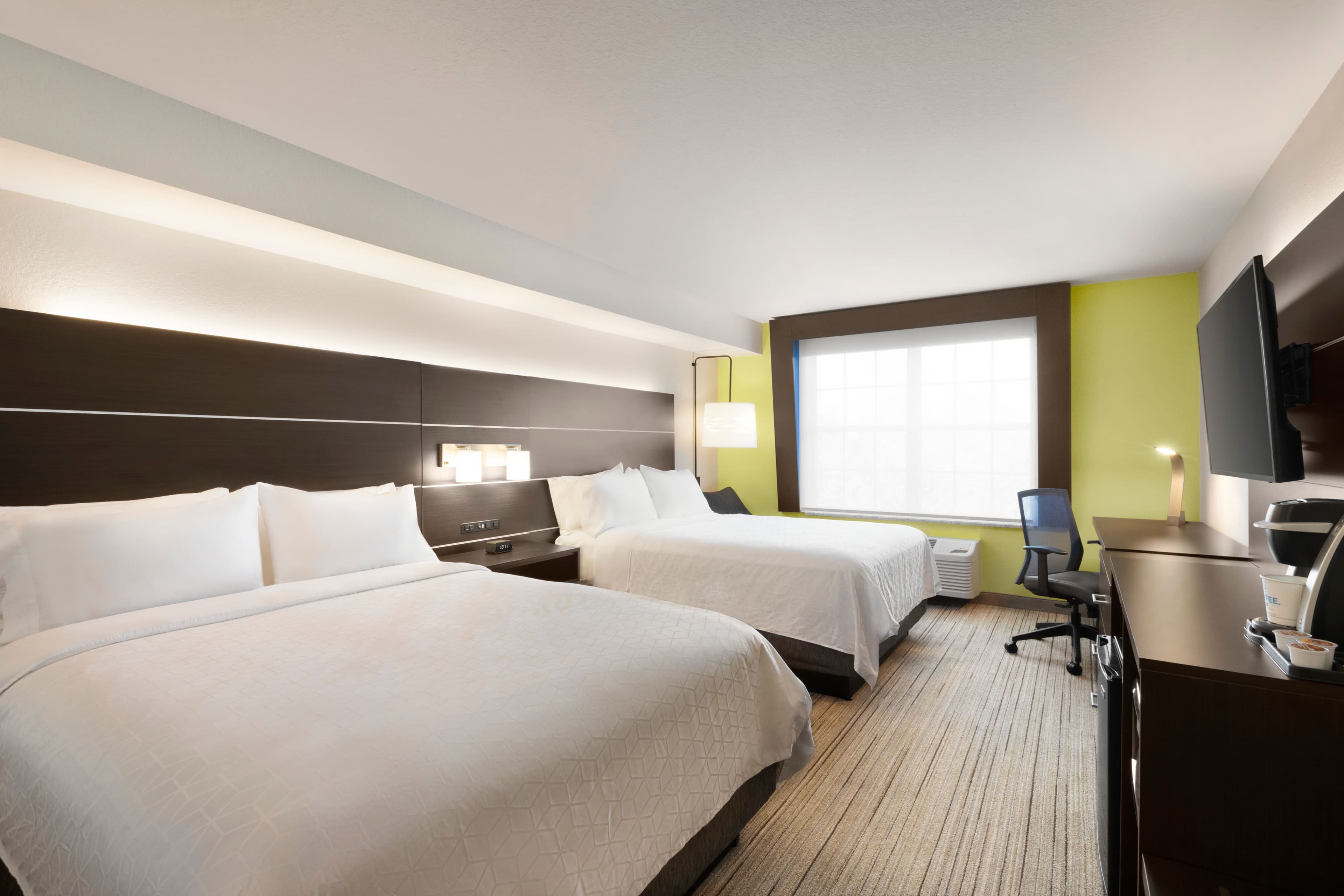 Holiday Inn Express & Suites Sarasota East - I-75 — 13