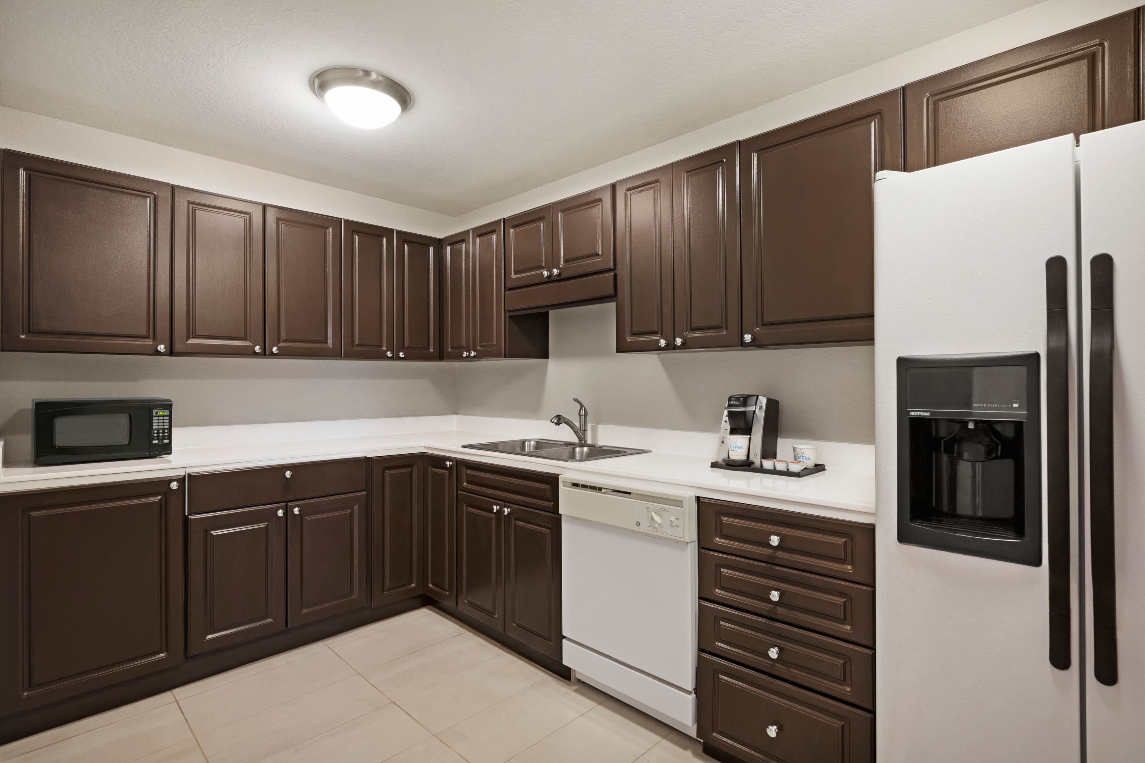 Holiday Inn Express & Suites Sarasota East - I-75 — 19