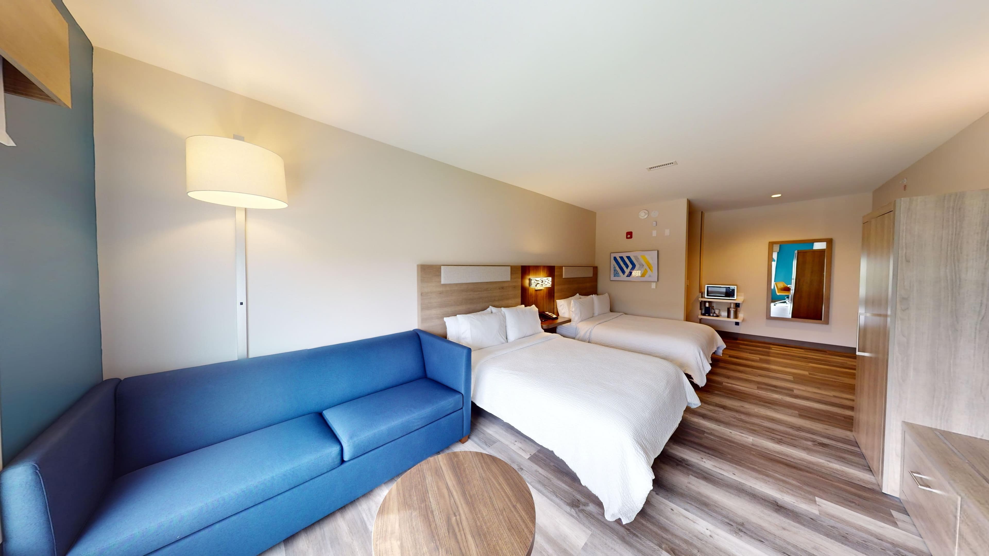 Holiday Inn Express & Suites Chicago Schaumburg — 25