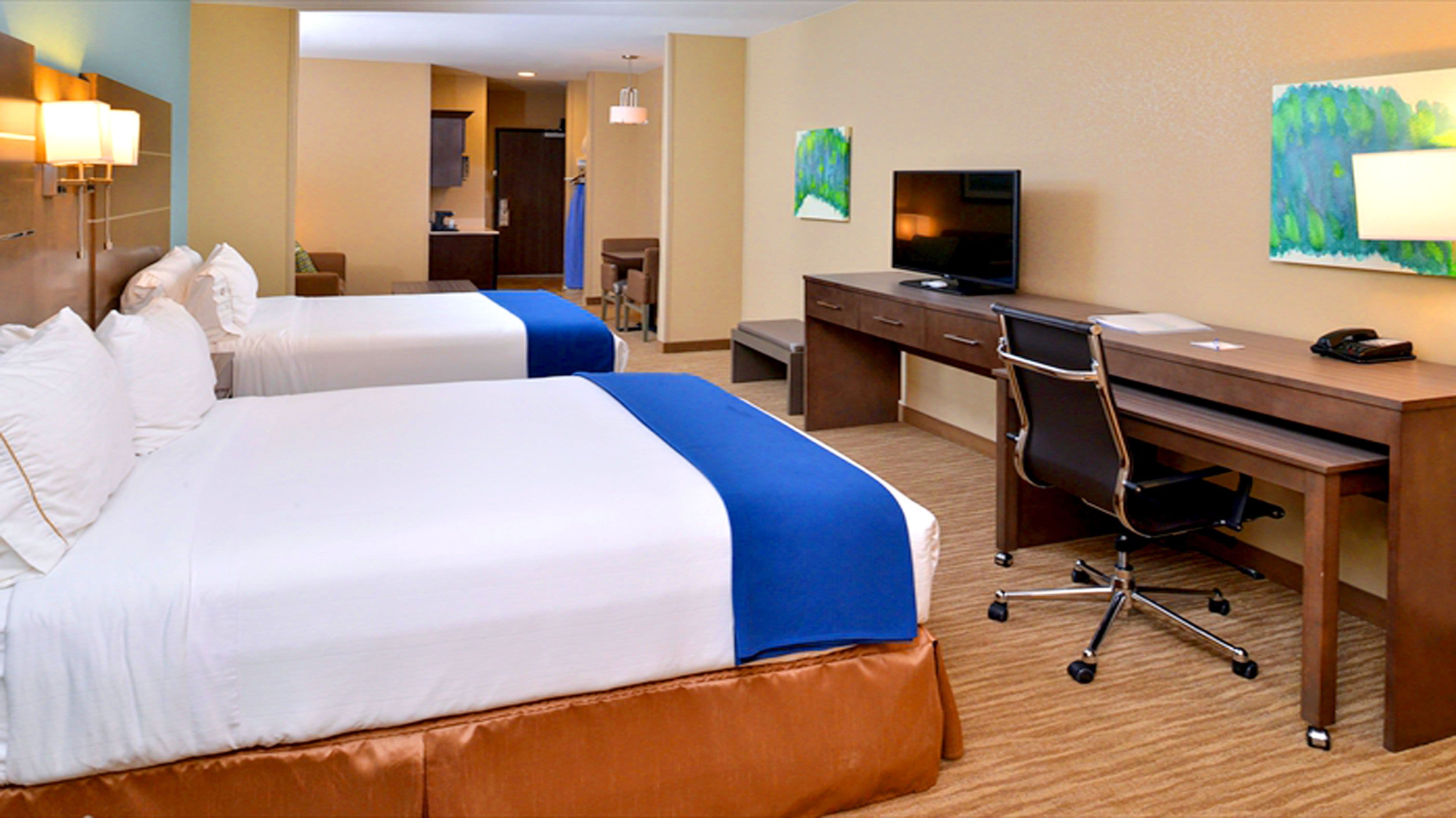 Holiday Inn Express & Suites Schulenburg — 6