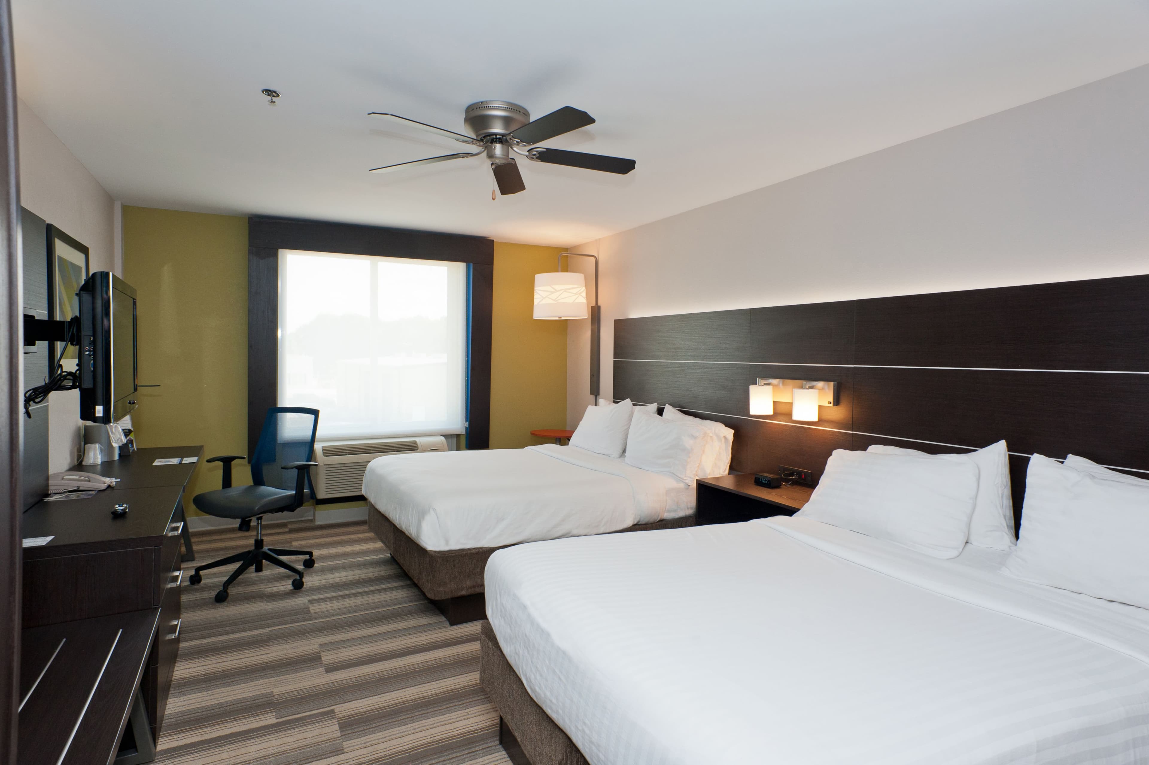 Holiday Inn Express & Suites Scott-Lafayette West — 6