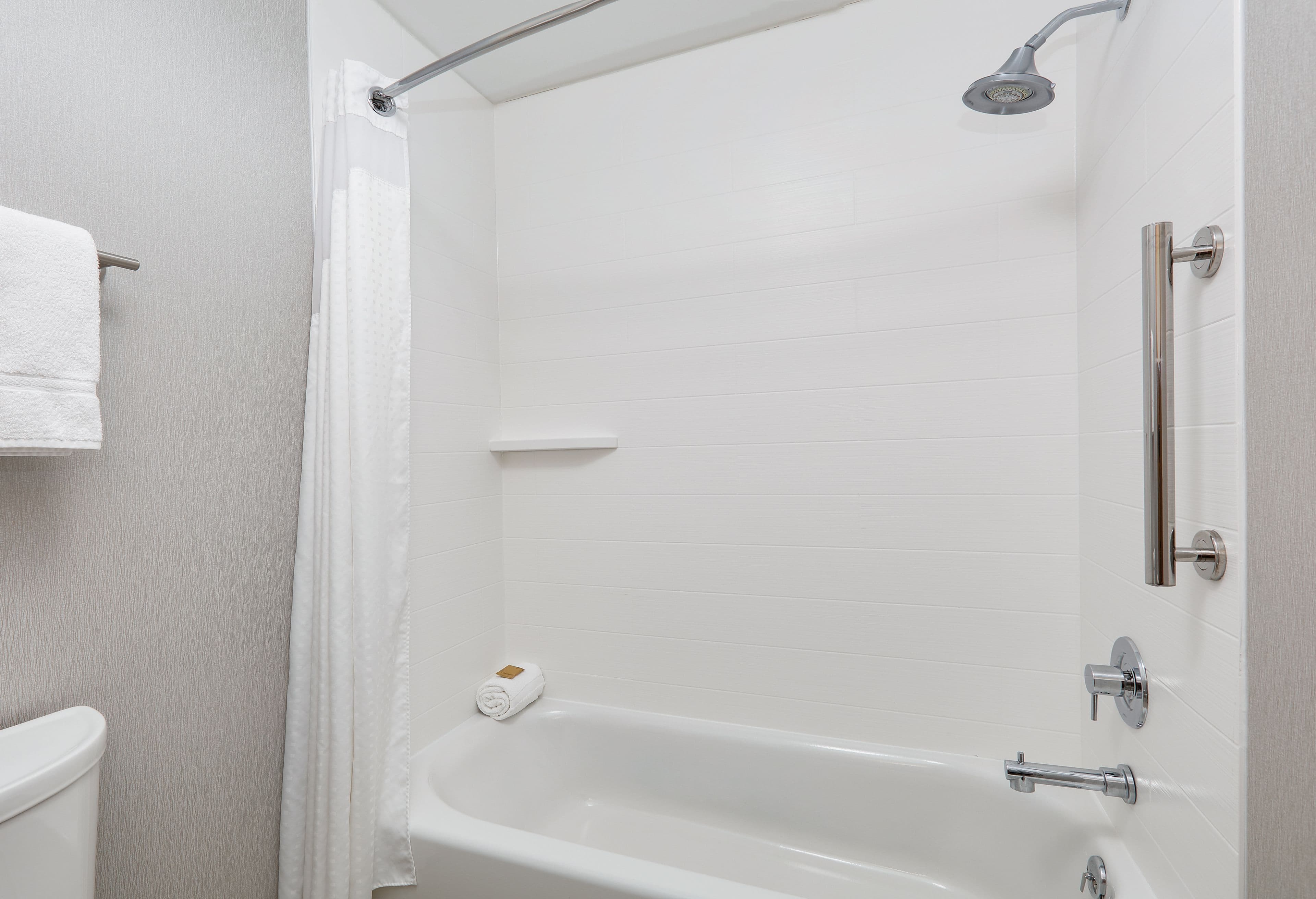 Holiday Inn Express & Suites Scottsbluff-Gering — 7