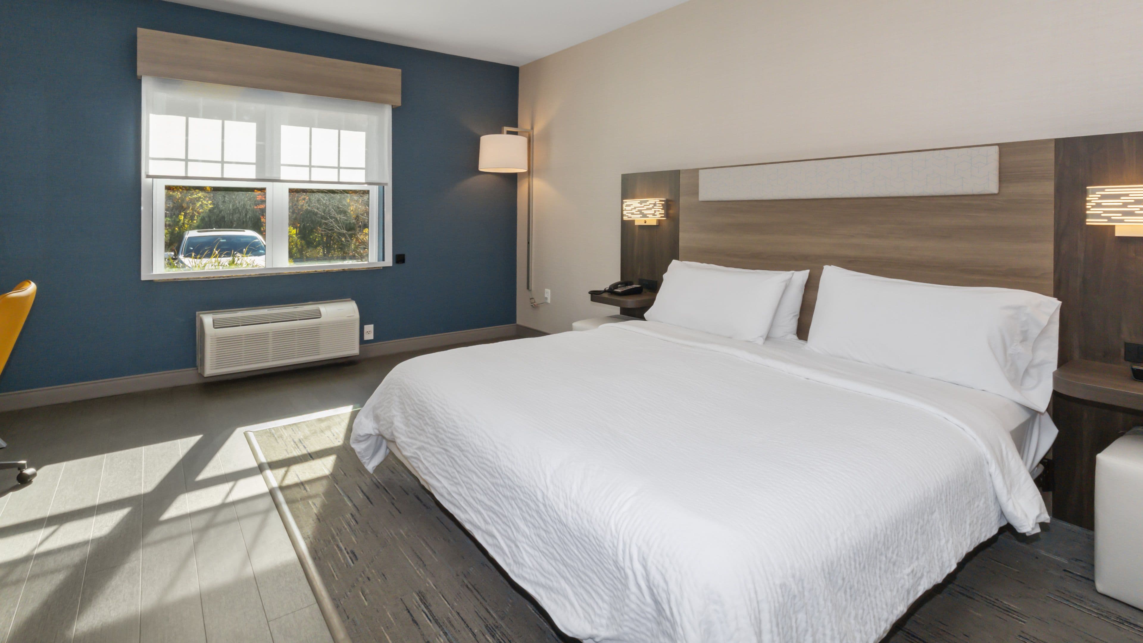 Holiday Inn Express & Suites Hampton South-Seabrook — 17