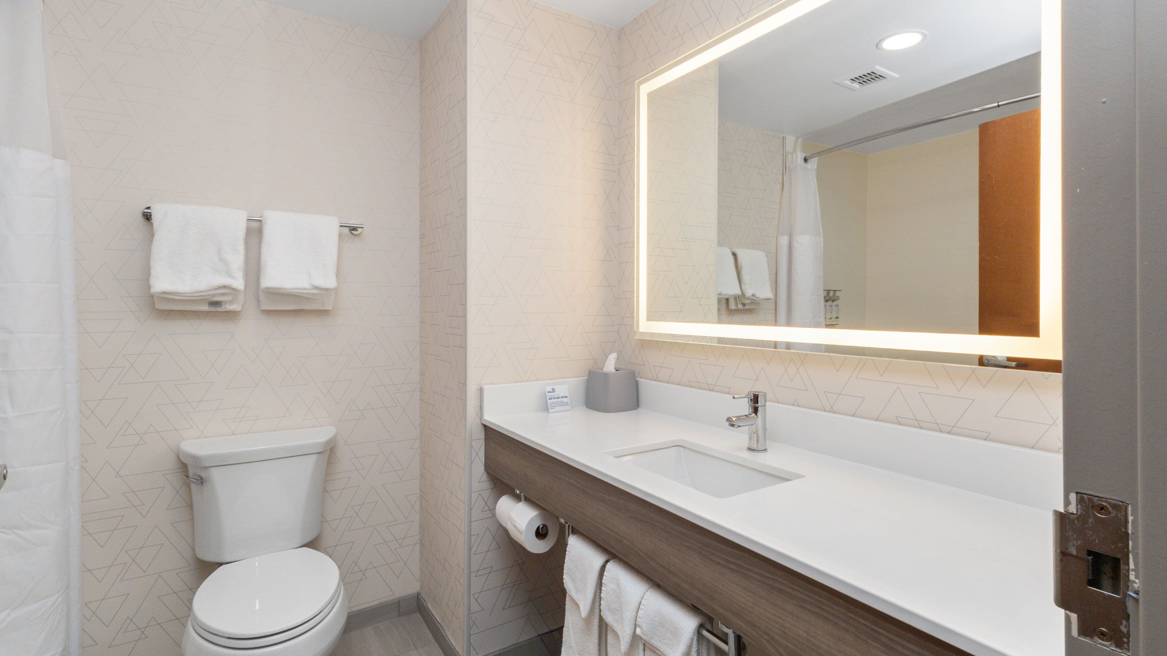 Holiday Inn Express & Suites Hampton South-Seabrook — 26